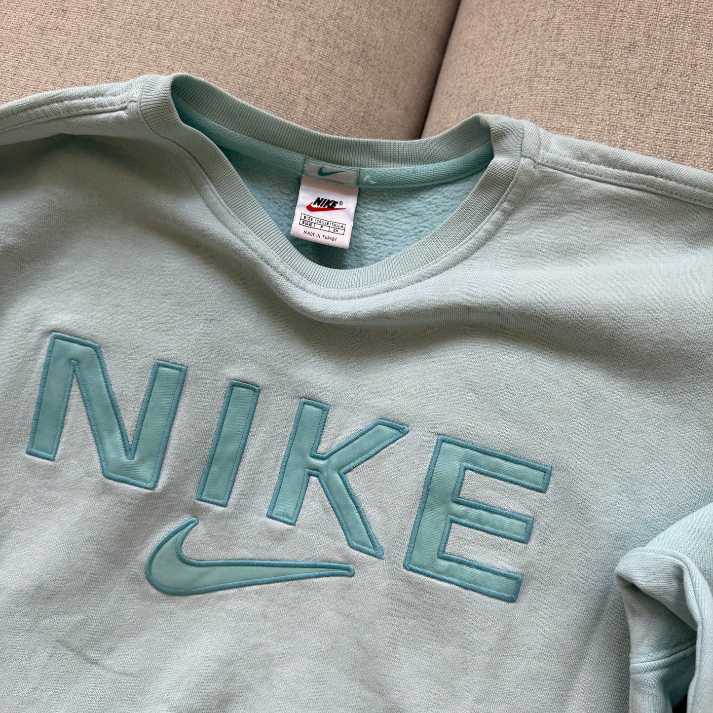 Nike sweater (XS)