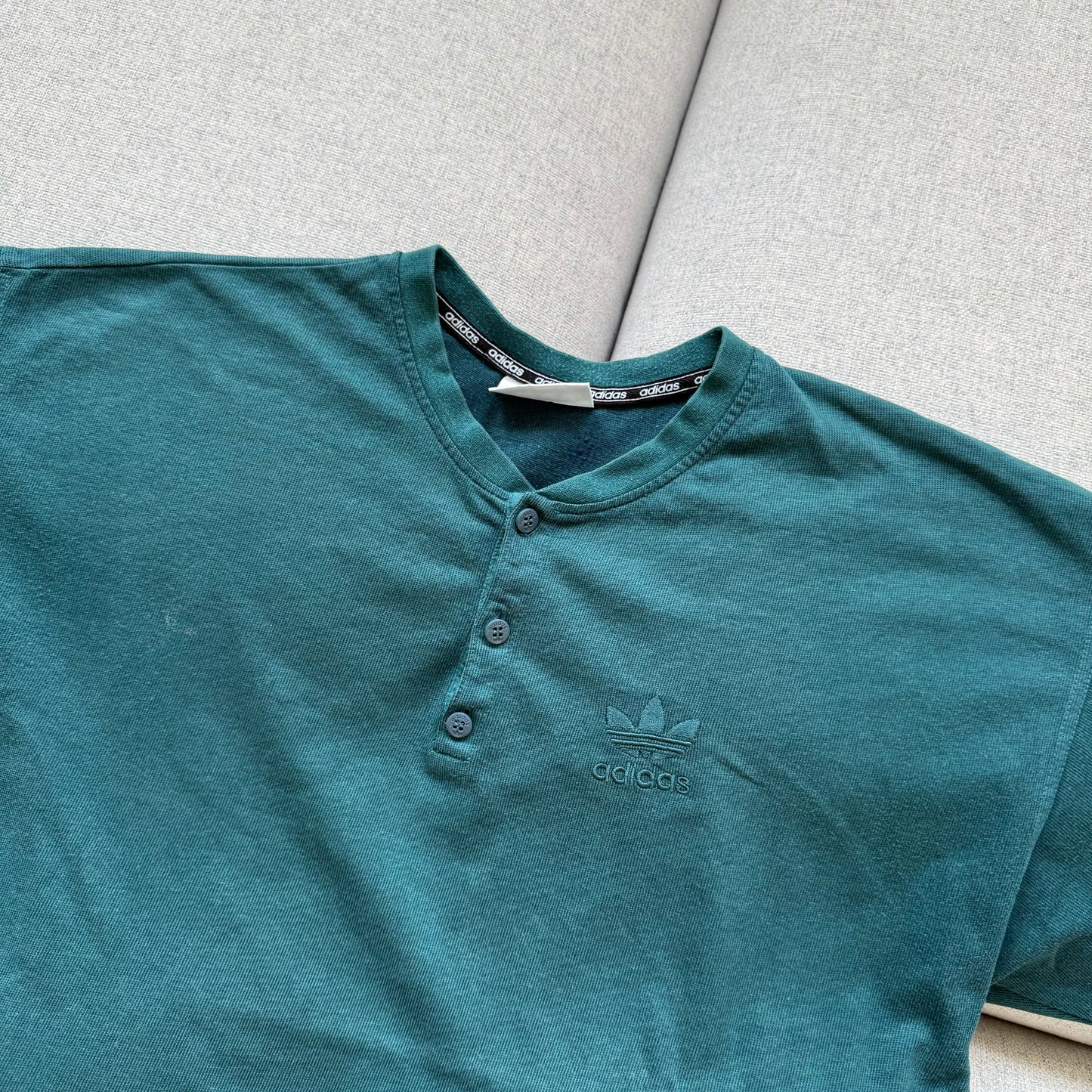 Adidas heavy tee (L)