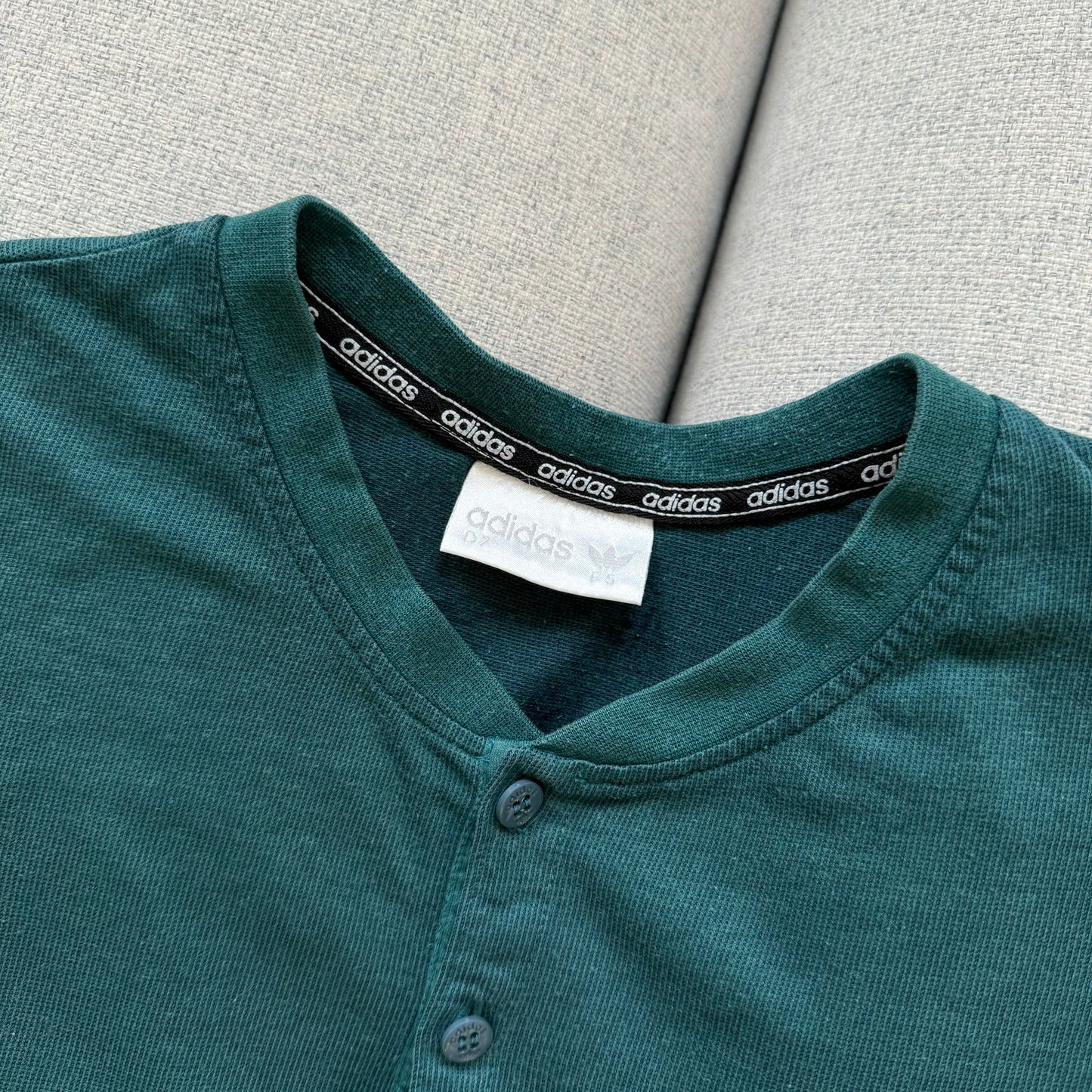 Adidas heavy tee (L)