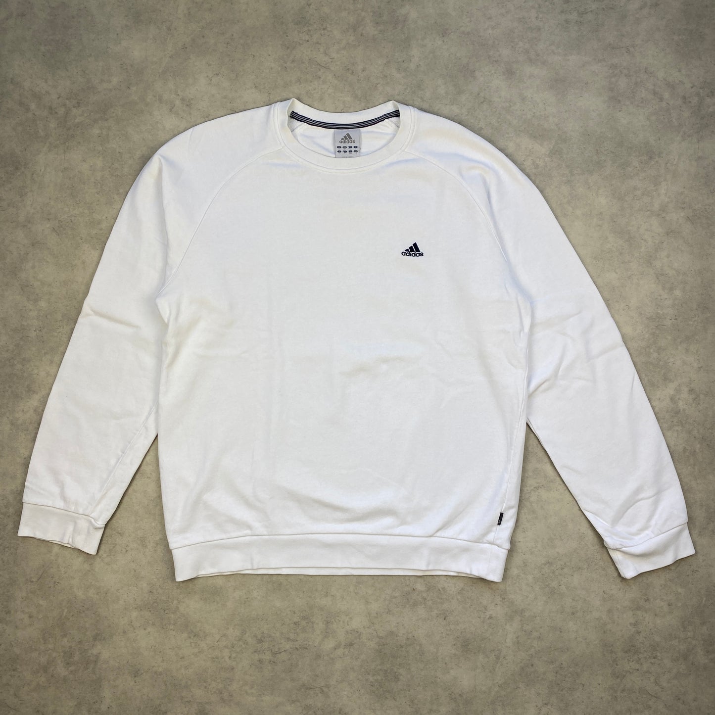 Adidas sweater (L)