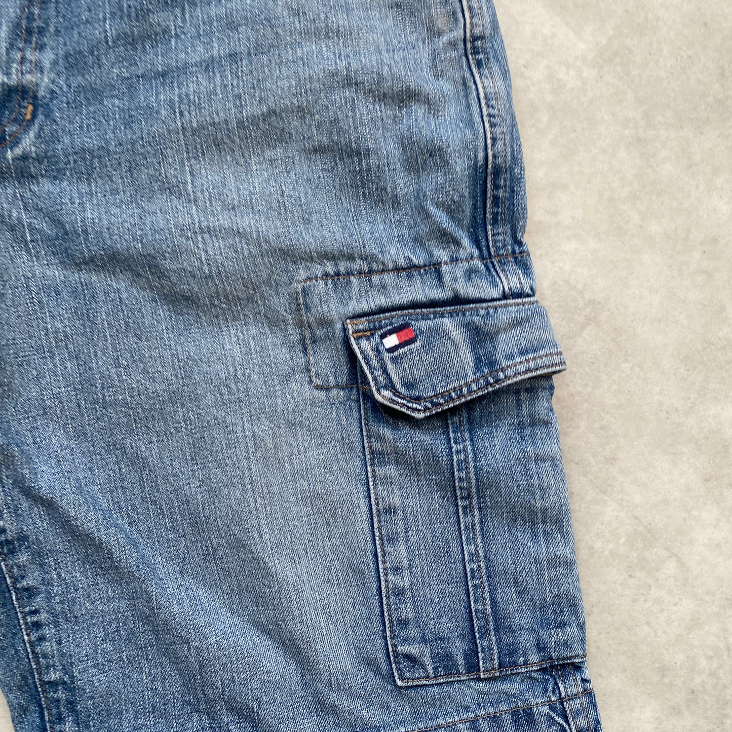 Tommy Hilfiger vintage denim short (L)