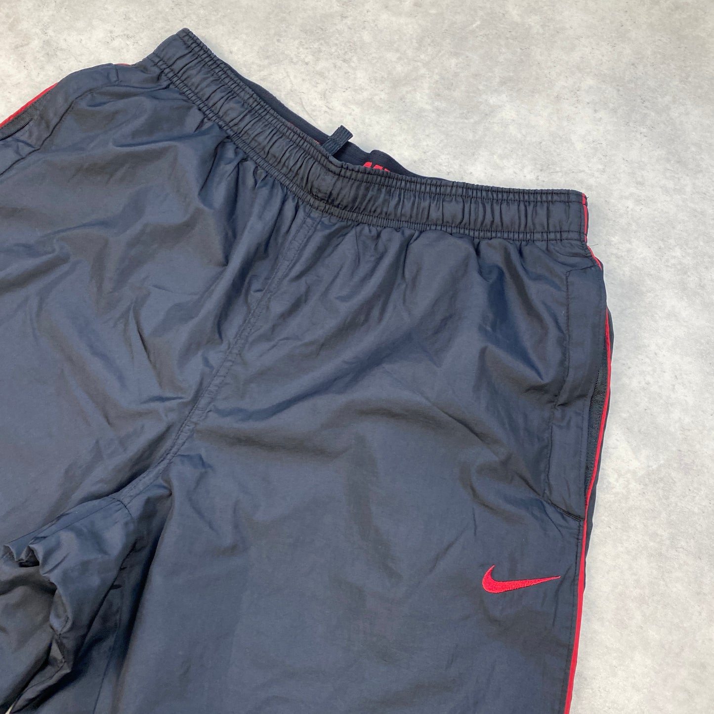 Nike track pants (L)