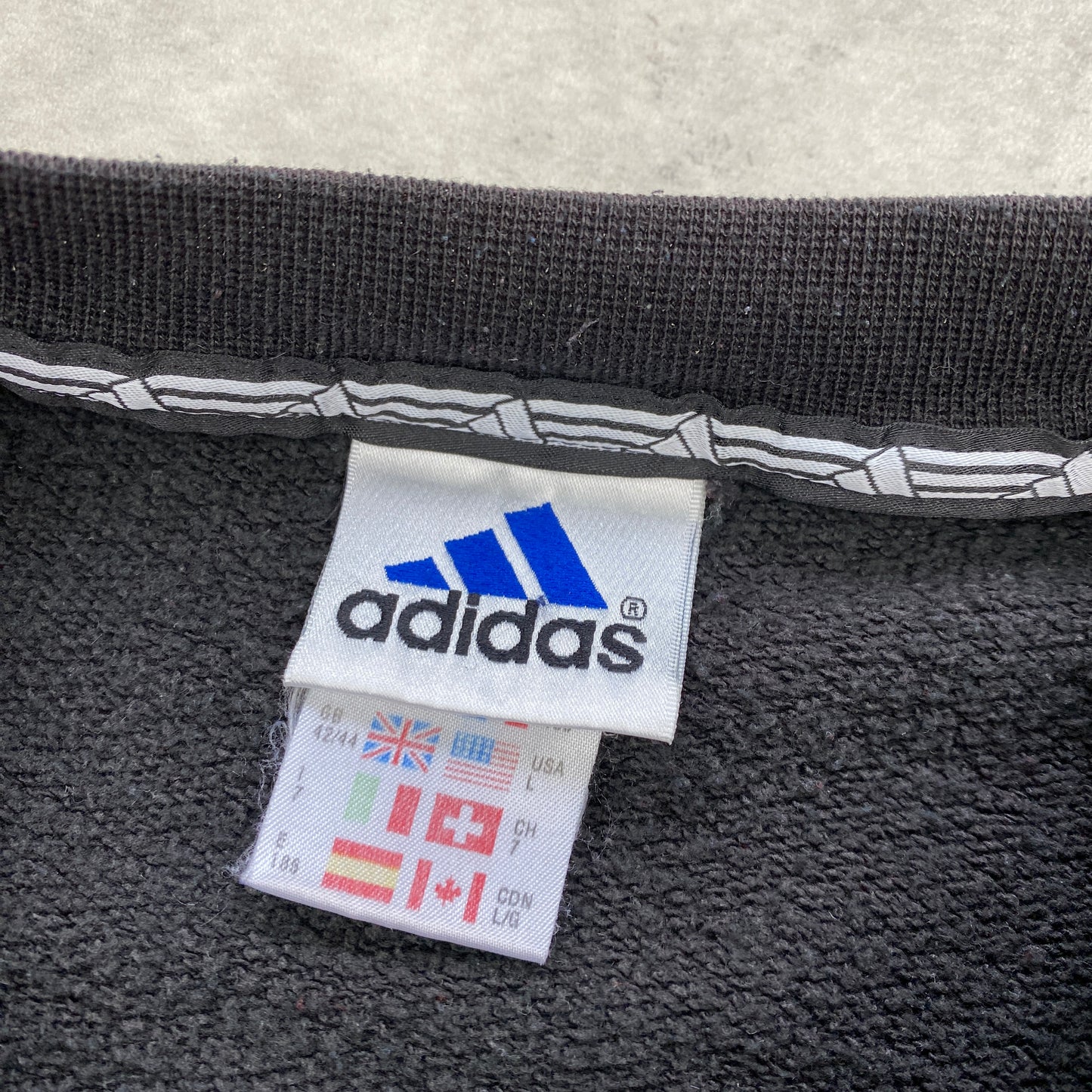 Adidas heavyweight sweater (L)