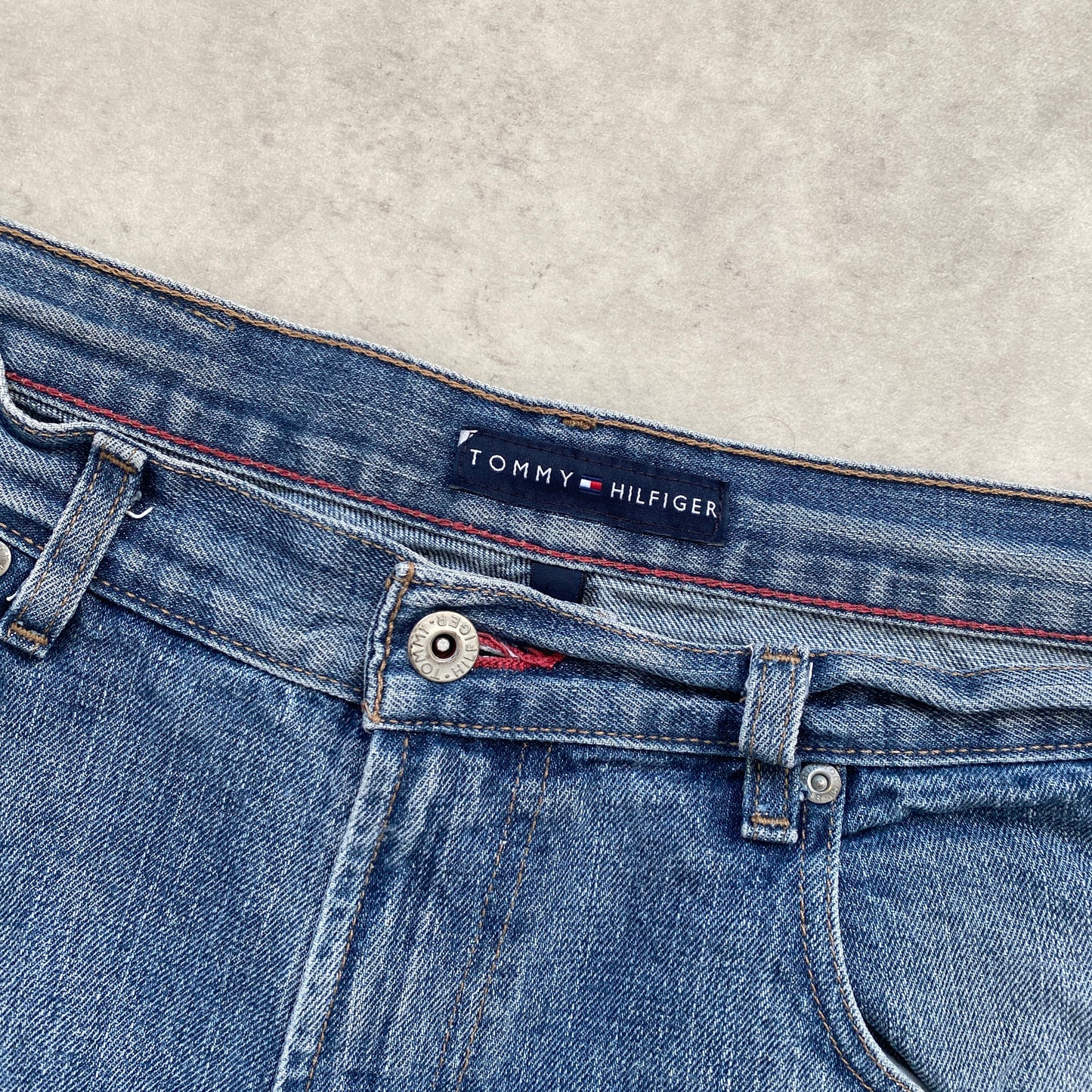Tommy Hilfiger vintage denim short (L)