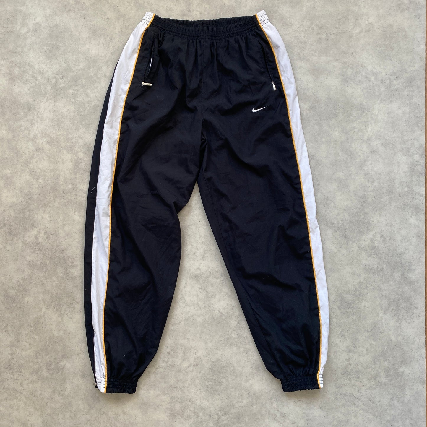 Nike RARE track suit (L-XL)