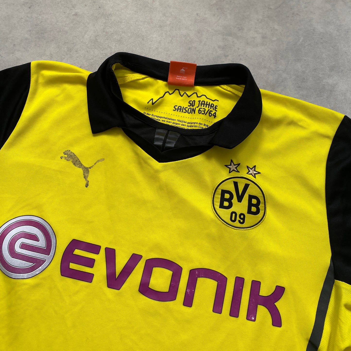 BVB Dortmund football shirt (M-L)
