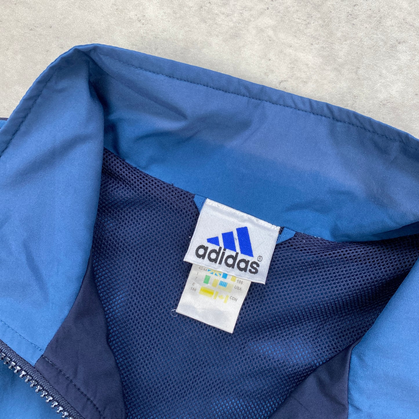 Adidas track jacket (L)