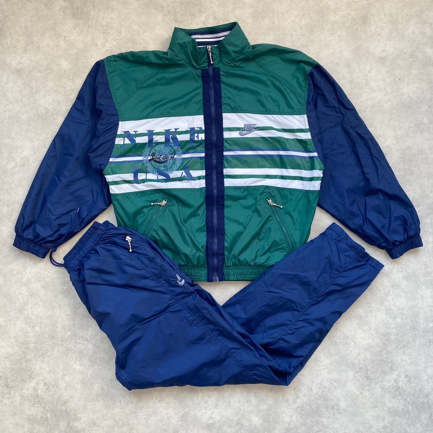 Nike RARE tracksuit (M)
