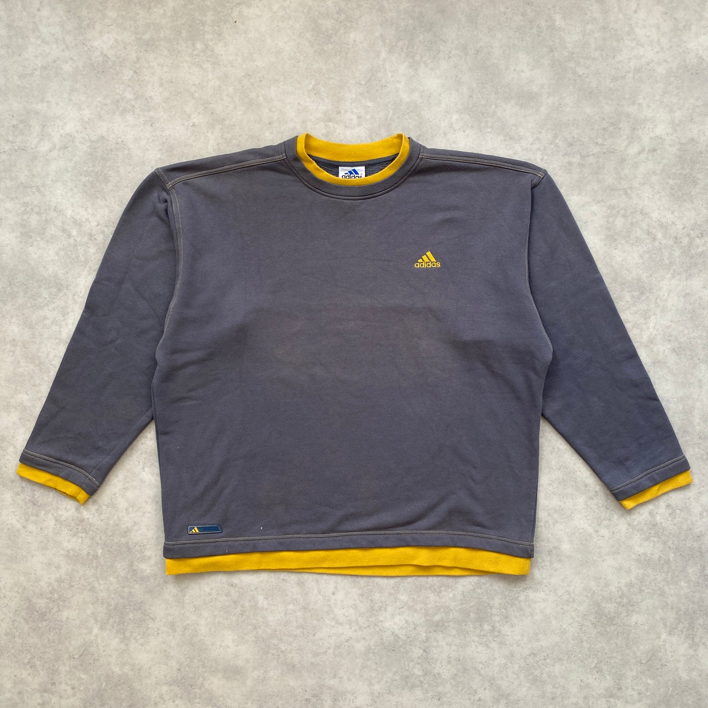 Adidas heavyweight sweater (XL)