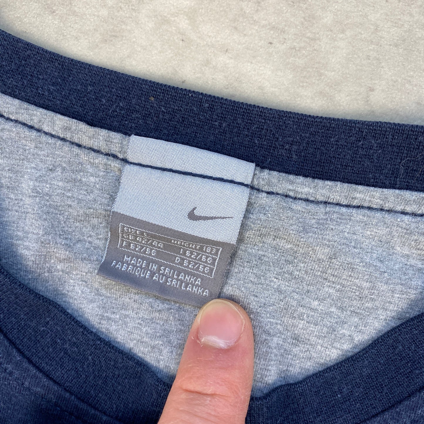 Nike shirt (L)