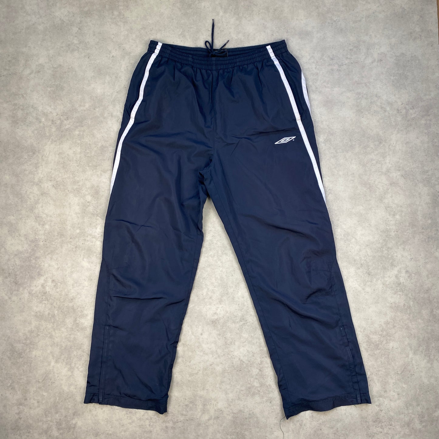 Umbro track pants (M-L)
