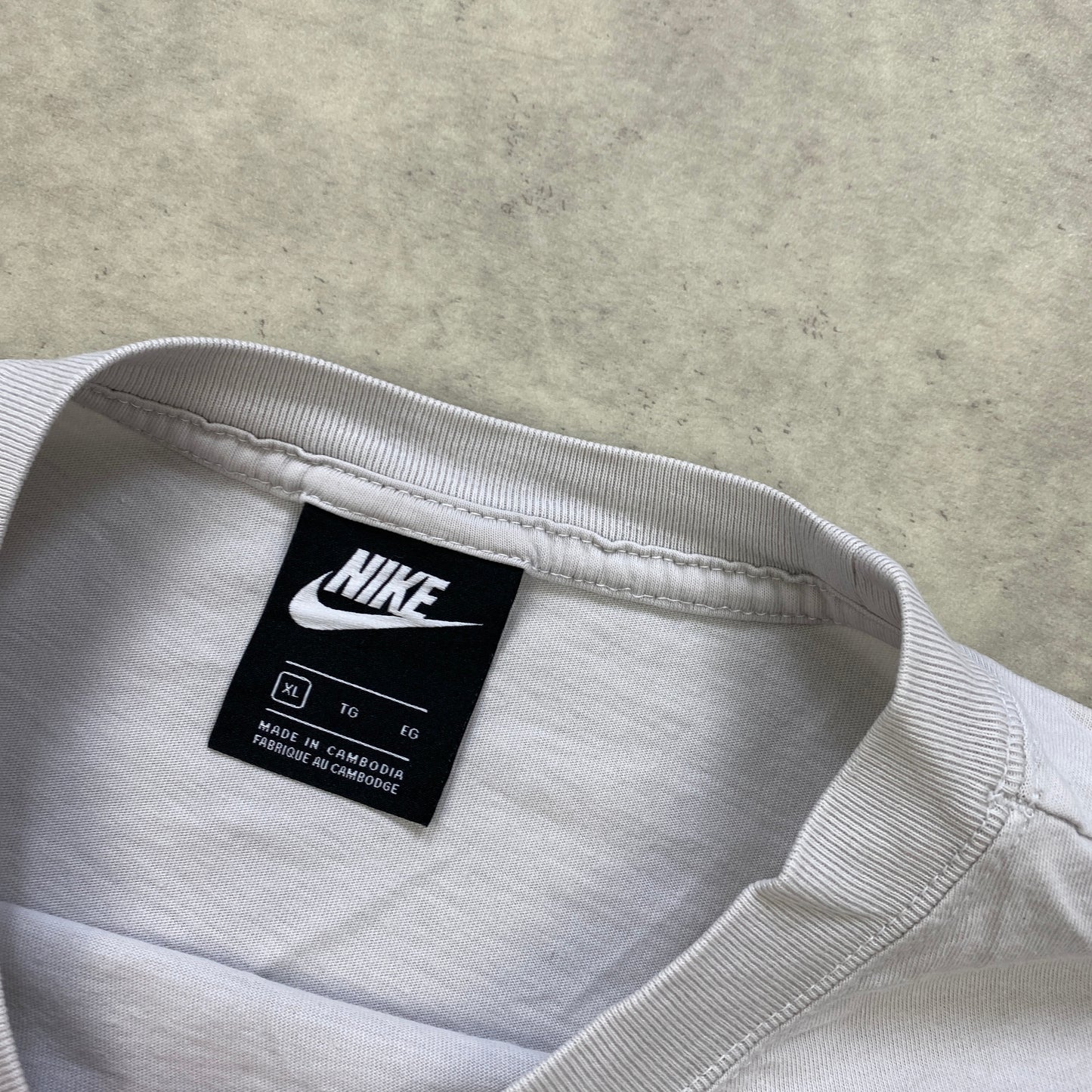 Nike tee (XS-S)