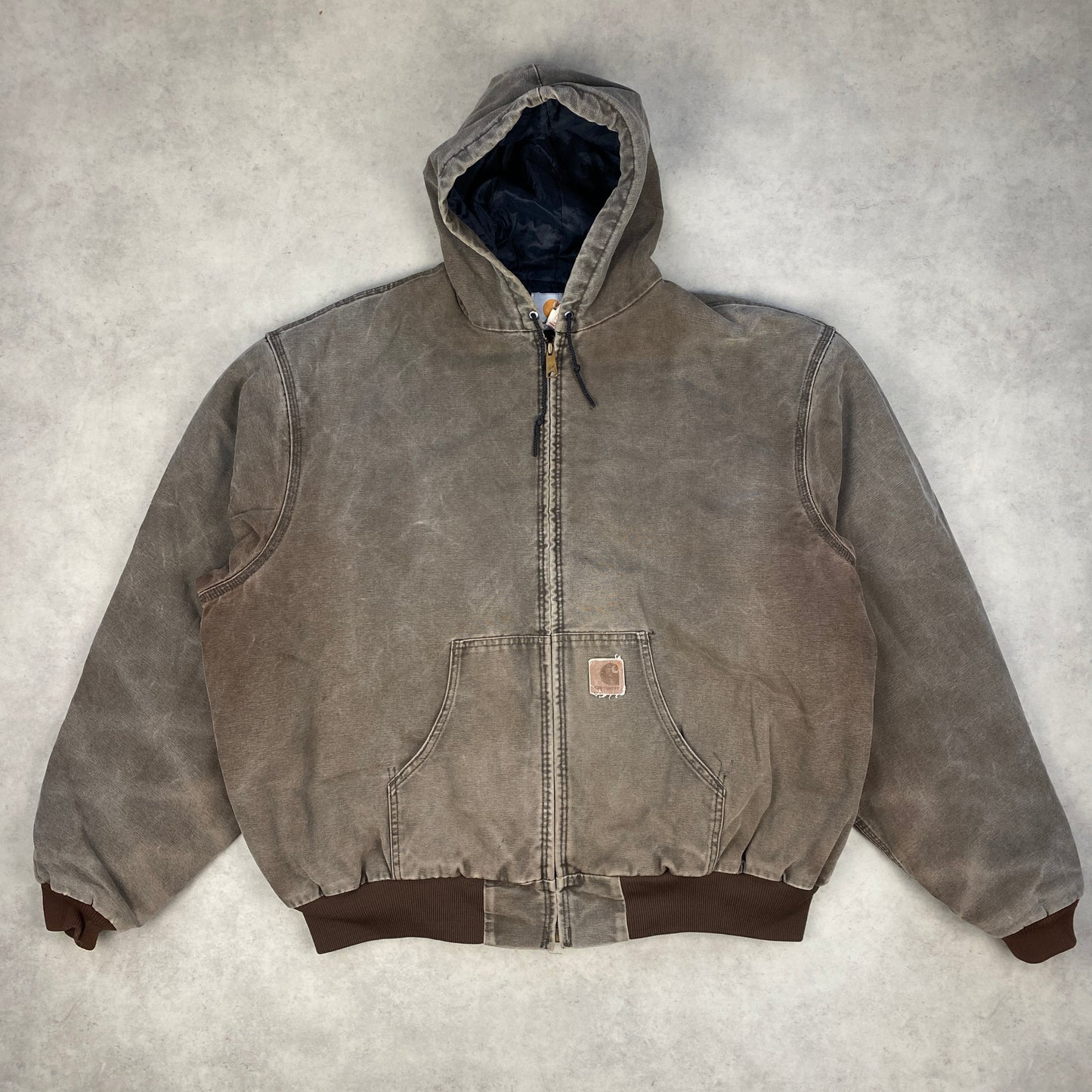 Carhartt distressed heavyweight jacket (XL-XXL)