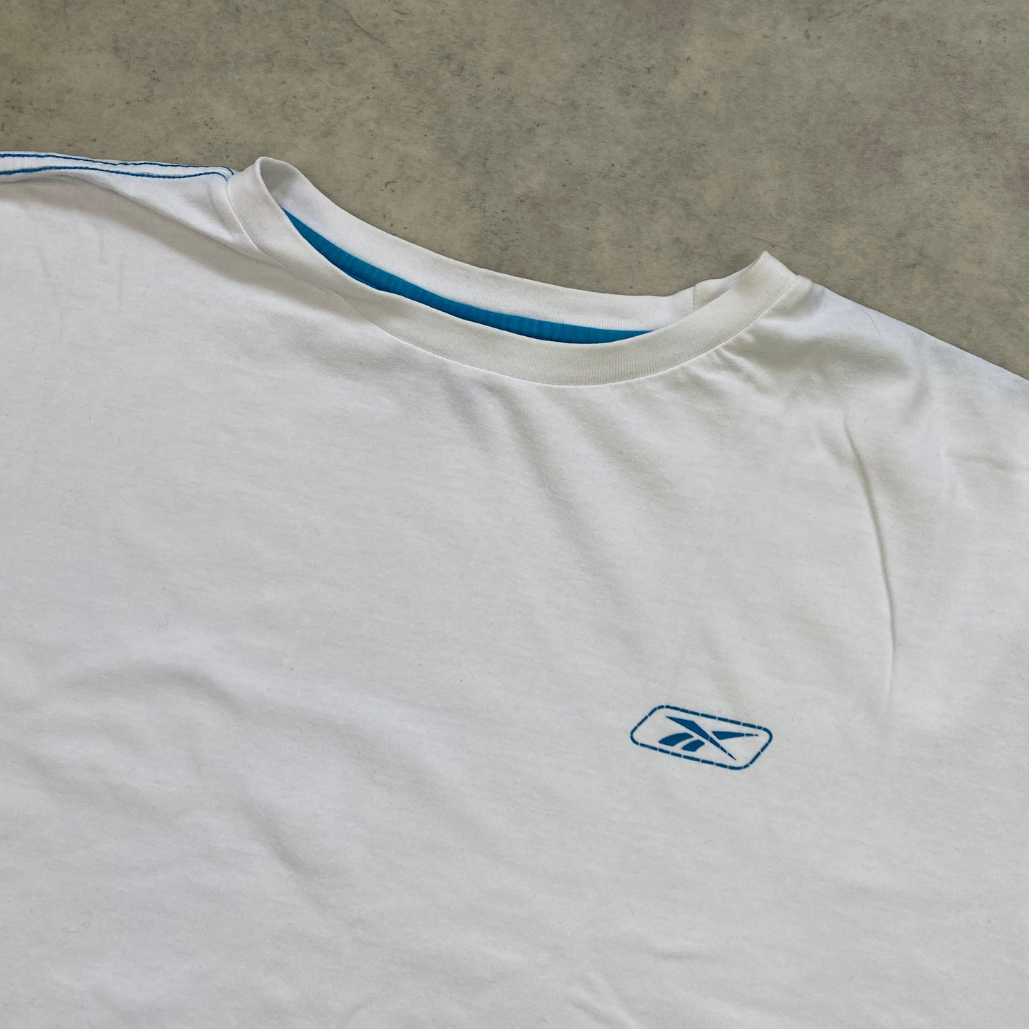 Reebok tee (L)