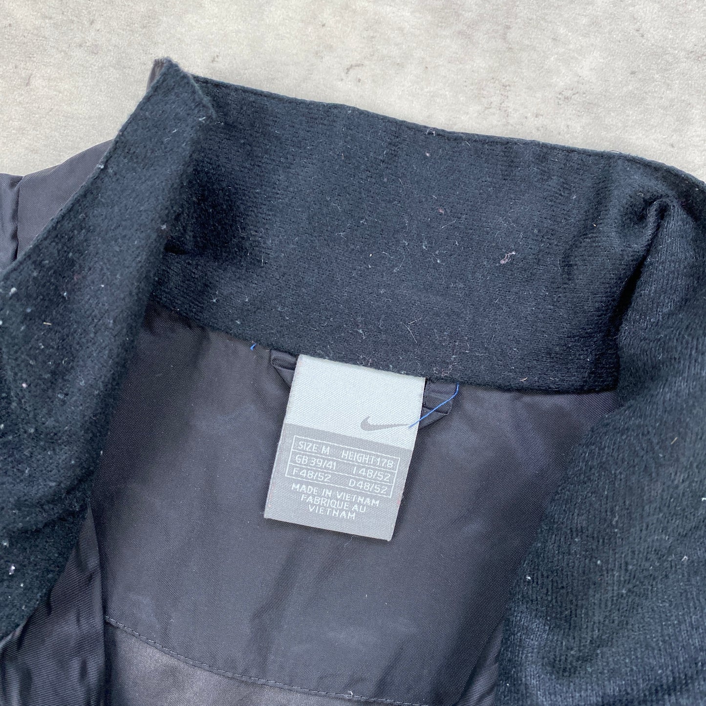 Nike track jacket (M)