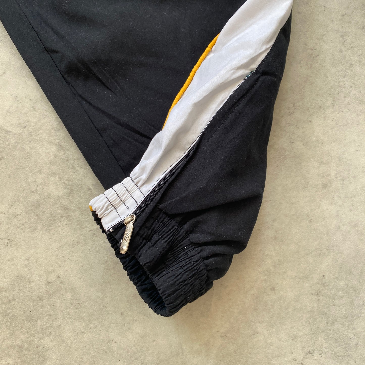 Nike RARE track suit (L-XL)