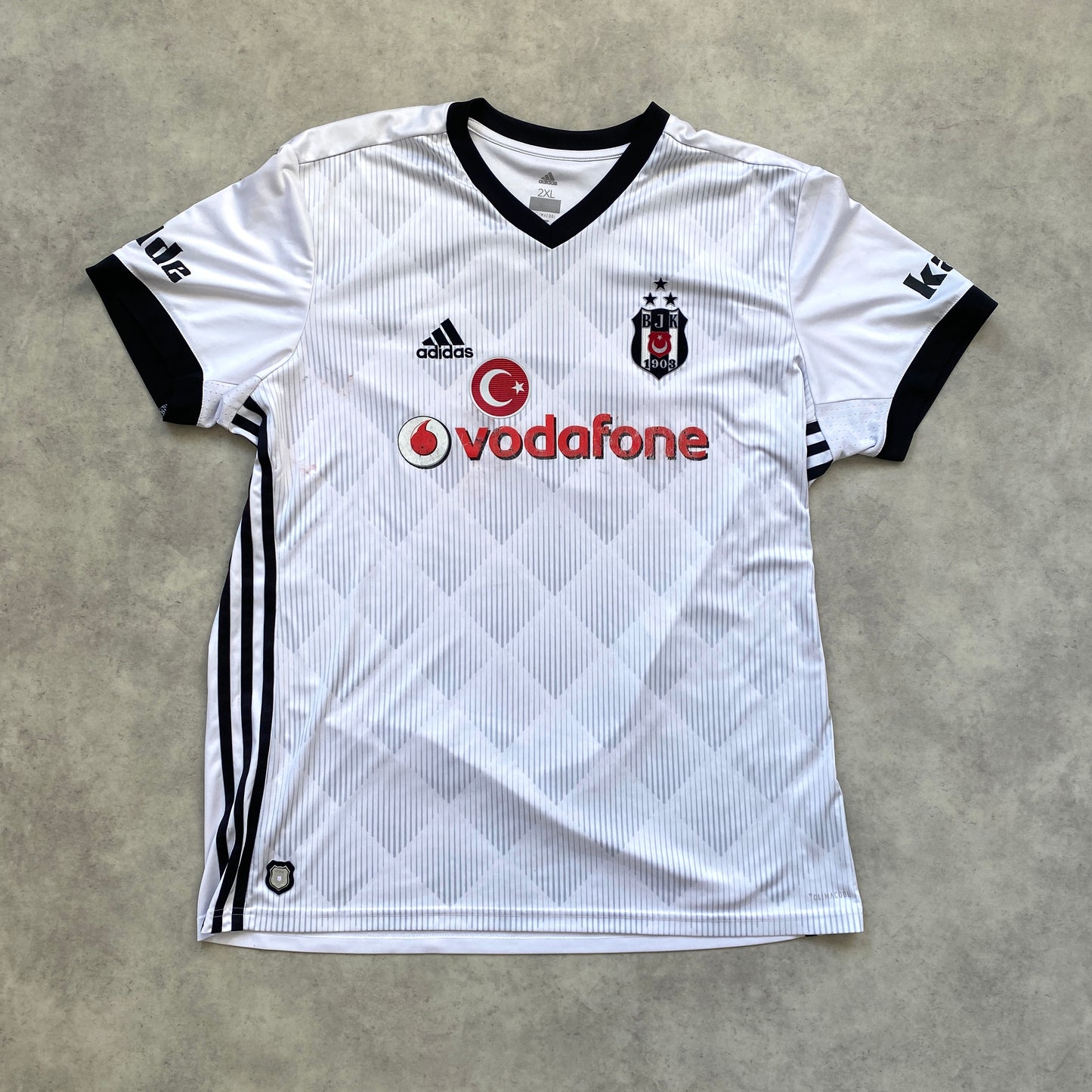 Adidas Besiktas football shirt (L-XL)