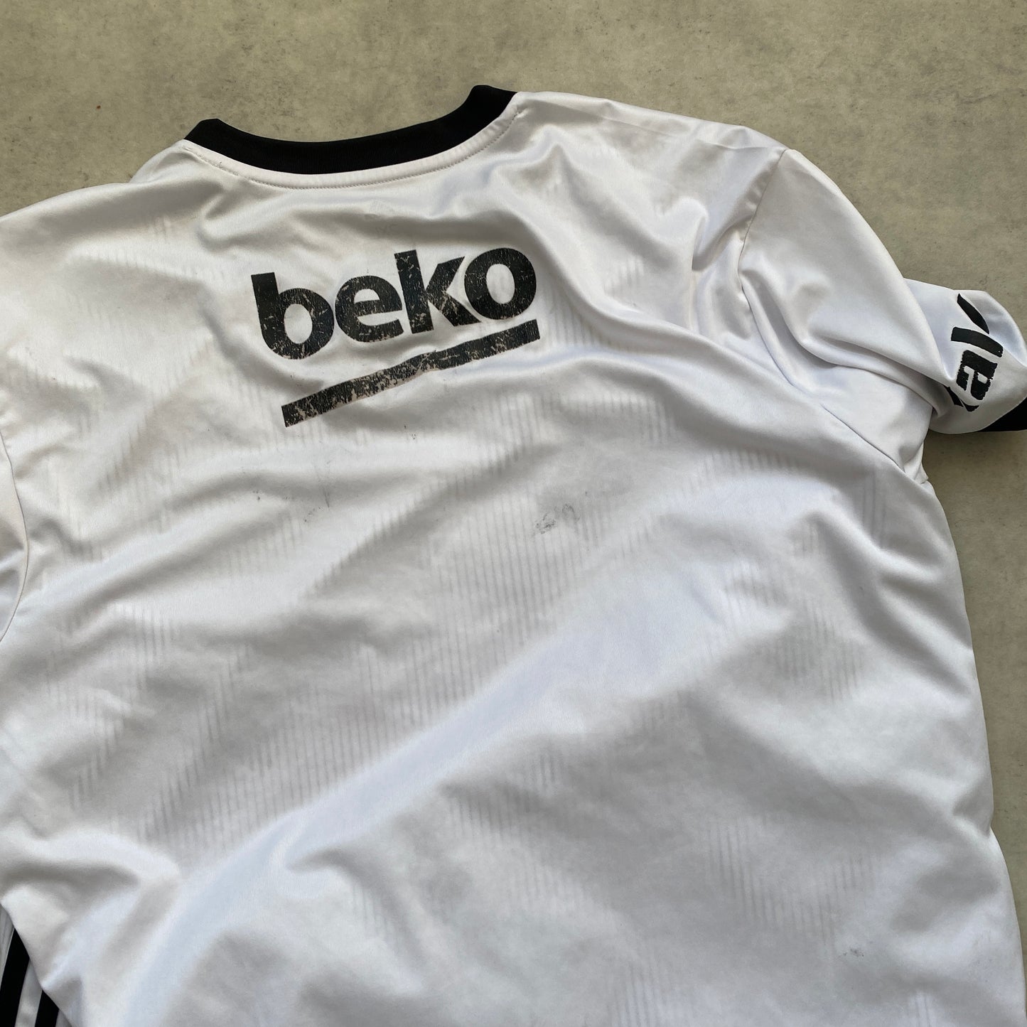 Adidas Besiktas football shirt (L-XL)