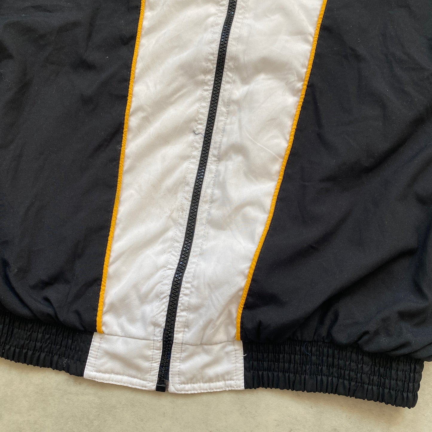 Nike RARE track suit (L-XL)