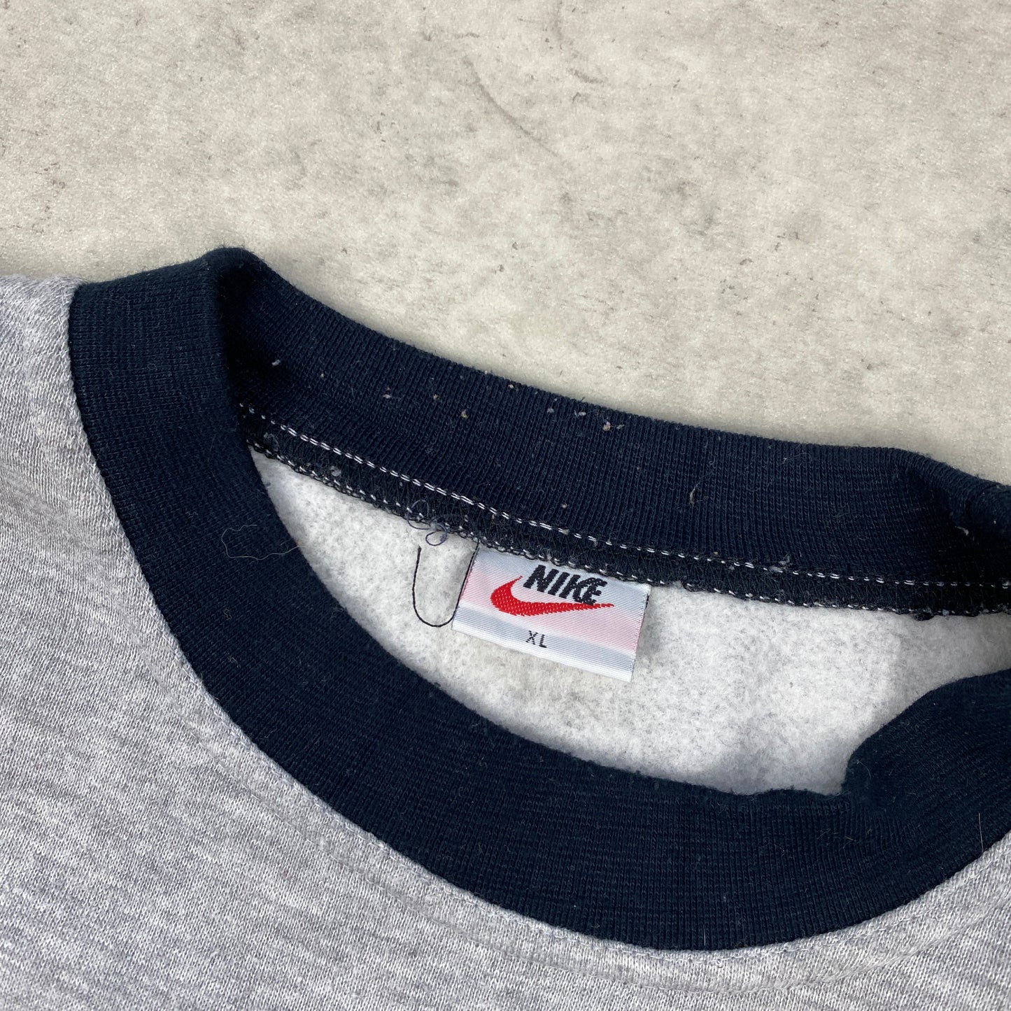 Nike RARE sweater (M-L)