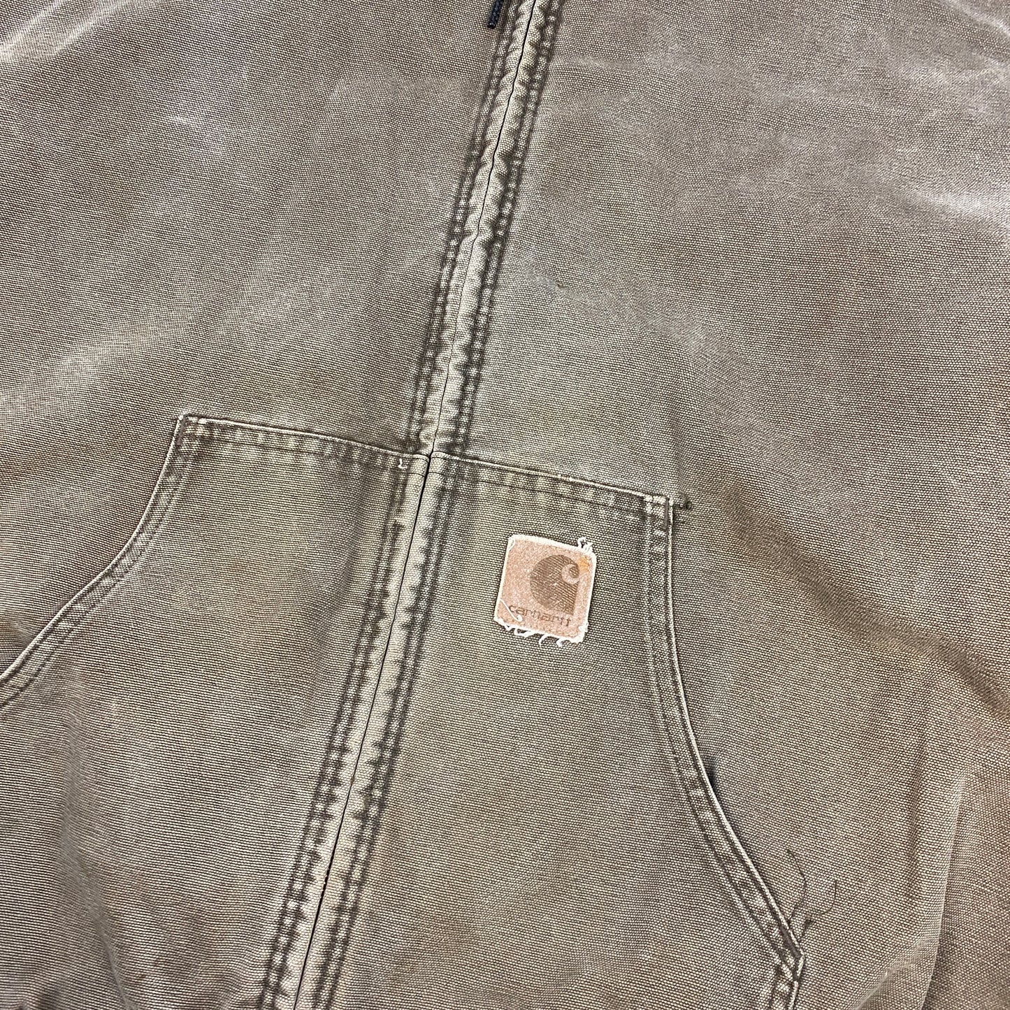 Carhartt distressed heavyweight jacket (XL-XXL)