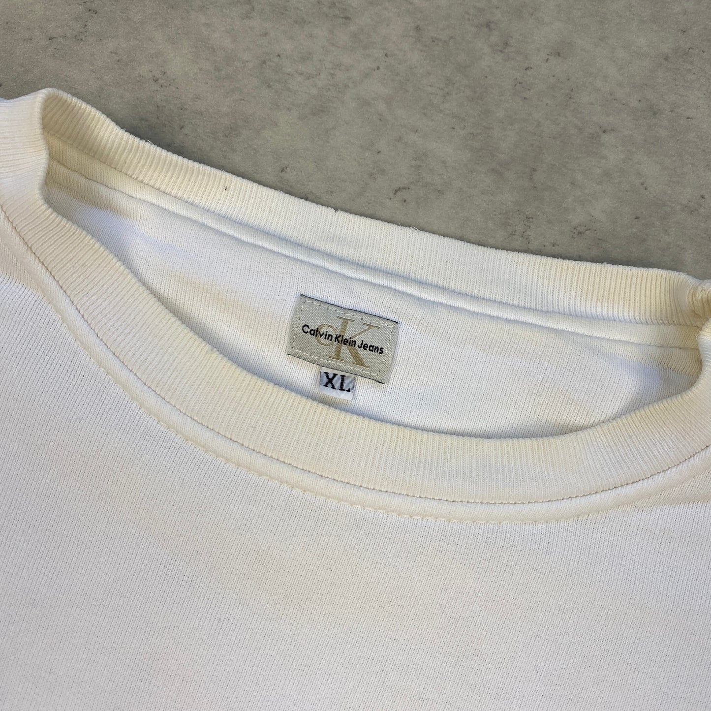 Calvin Klein RARE sweater (M-L)