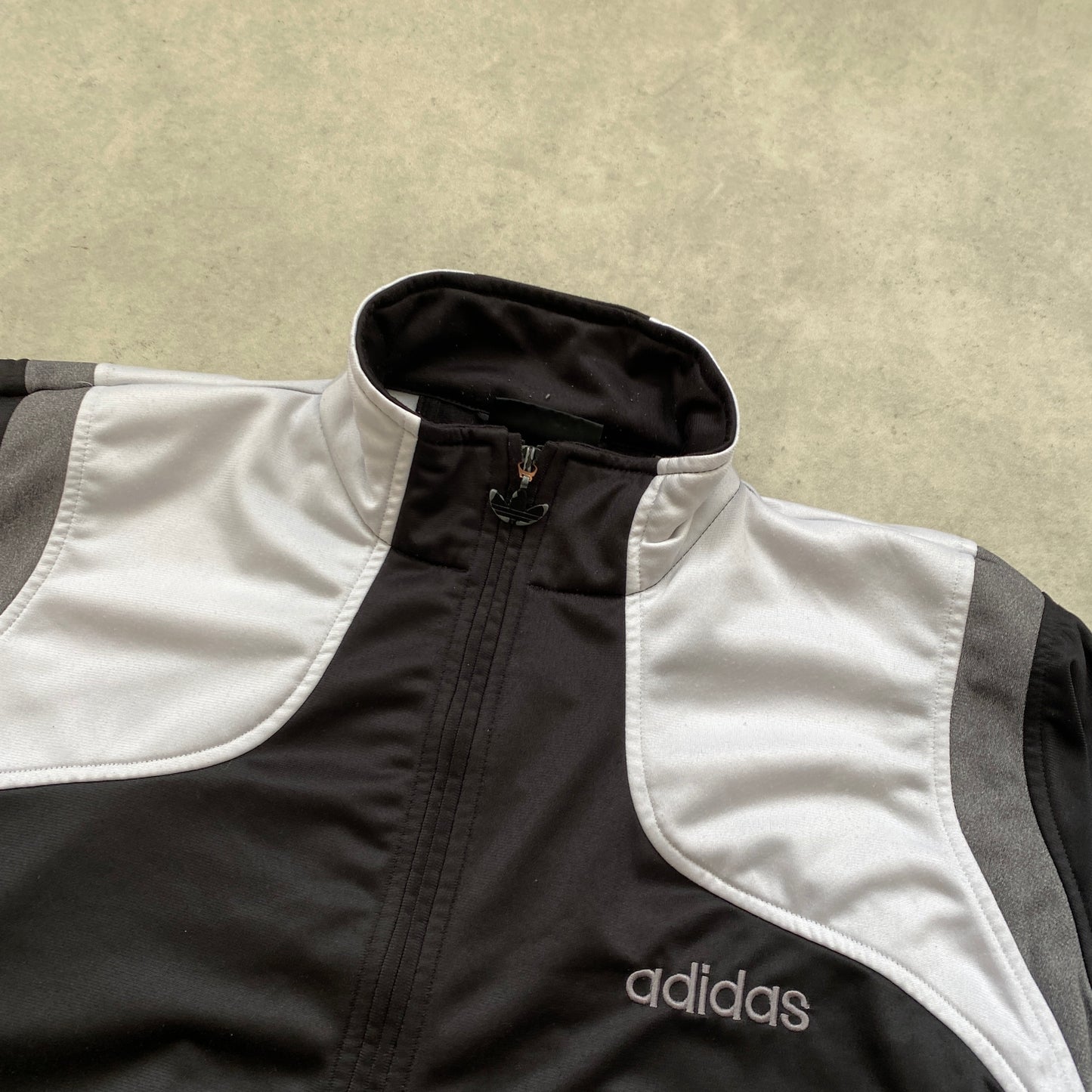 Adidas RARE zipper sweater (M)