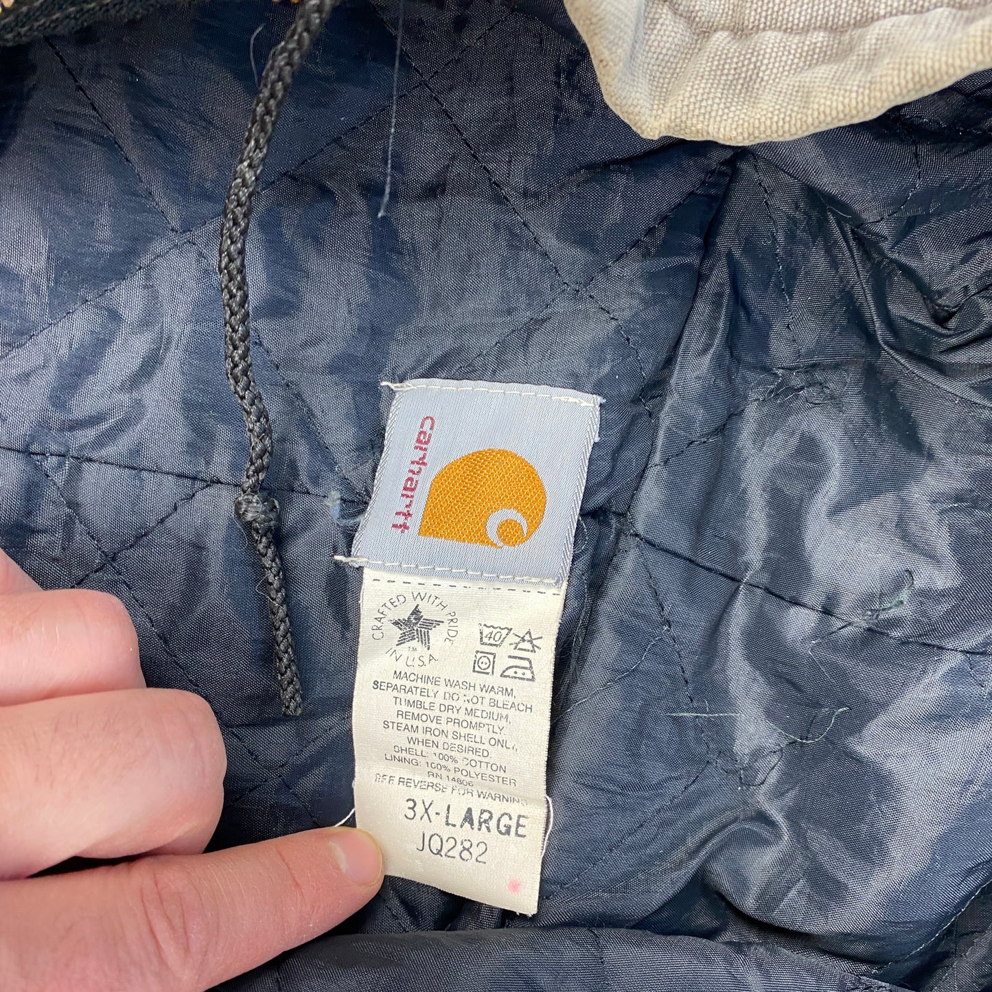 Carhartt distressed heavyweight jacket (XL-XXL)