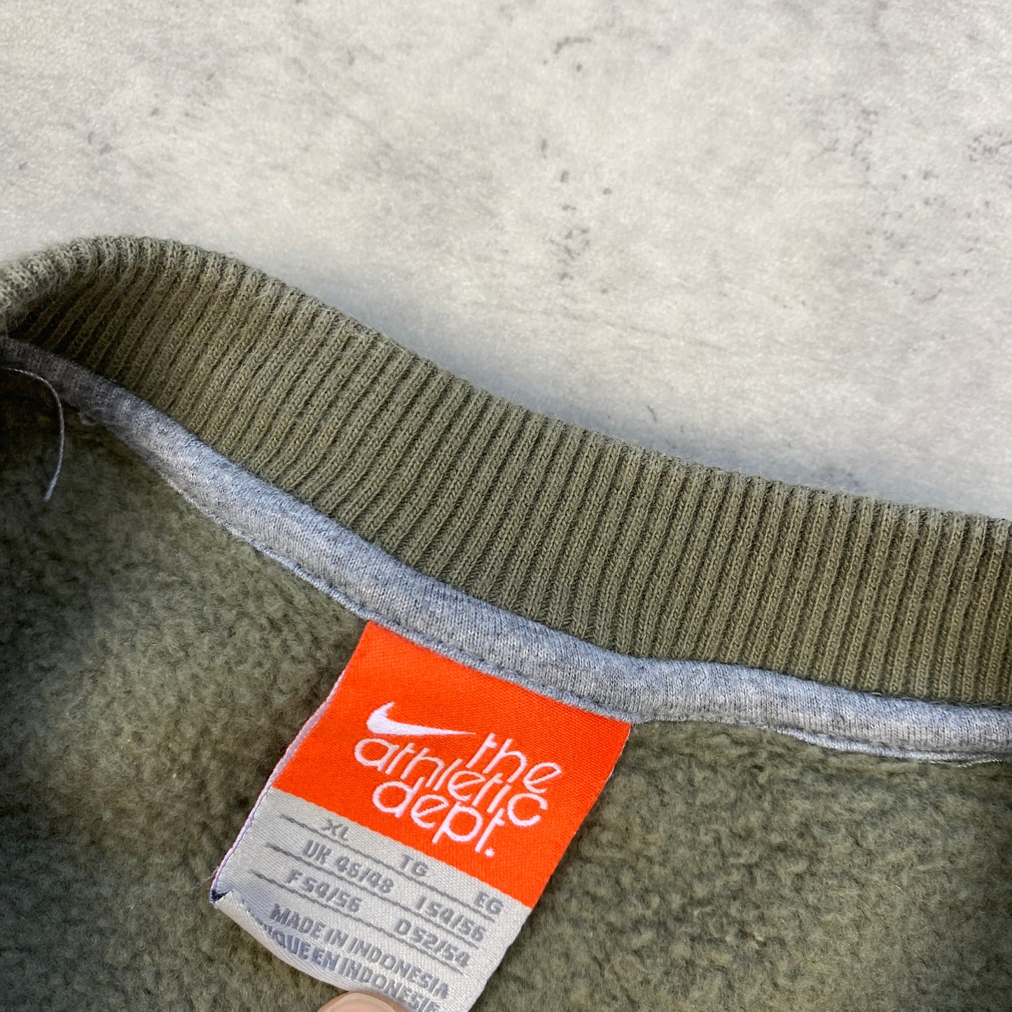 Nike RARE sweater (M)