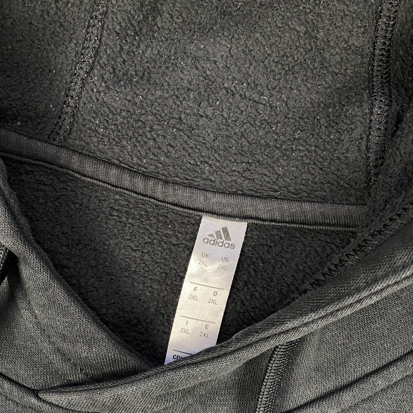 Adidas hoodie (XL-XXL)