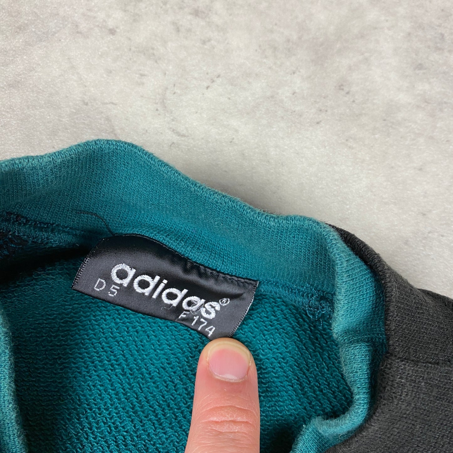 Adidas RARE heavyweight sweater (S-M)