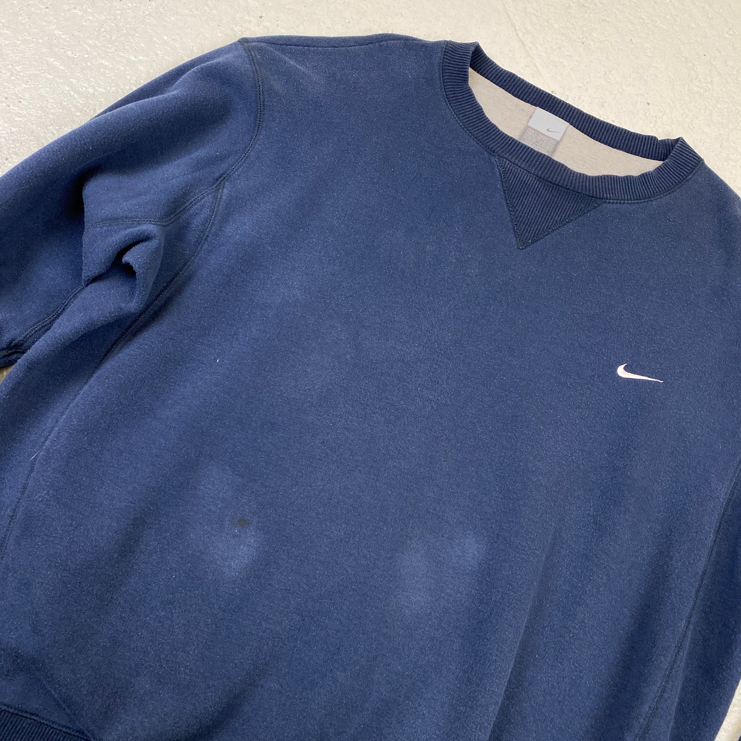 Nike heavyweight embroidered sweater (L)
