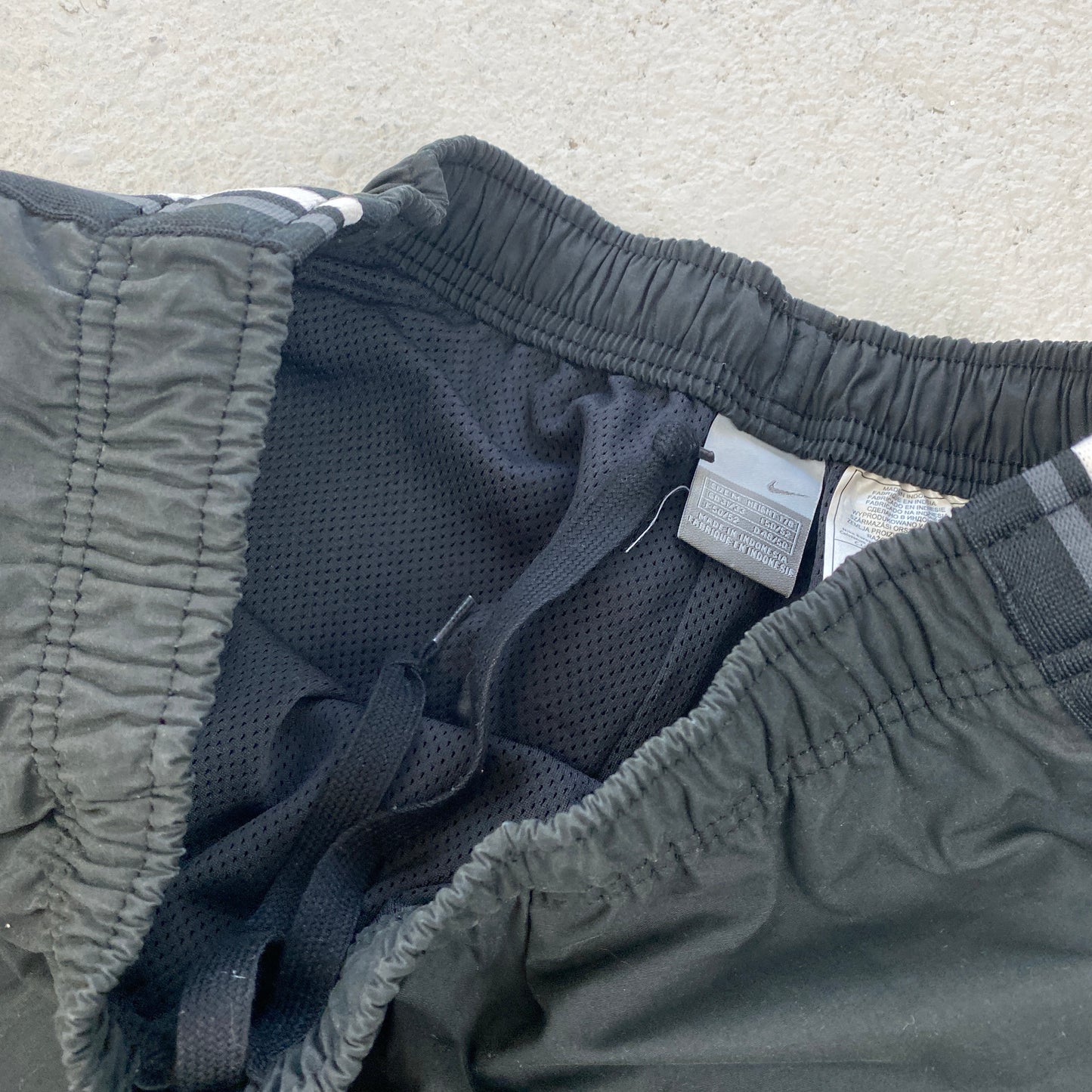 Nike track pants (M)