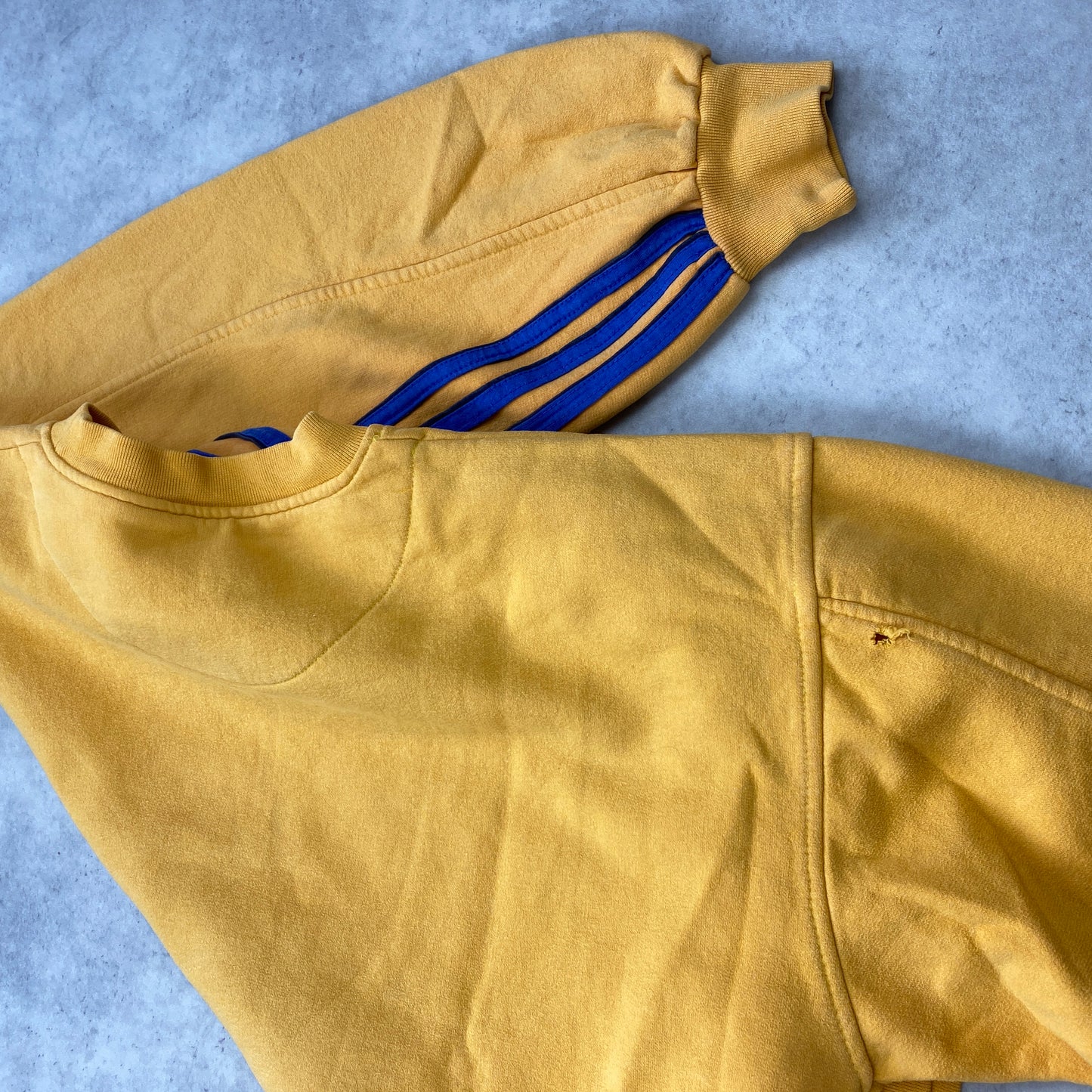 Adidas RARE heavyweight sweater (L)