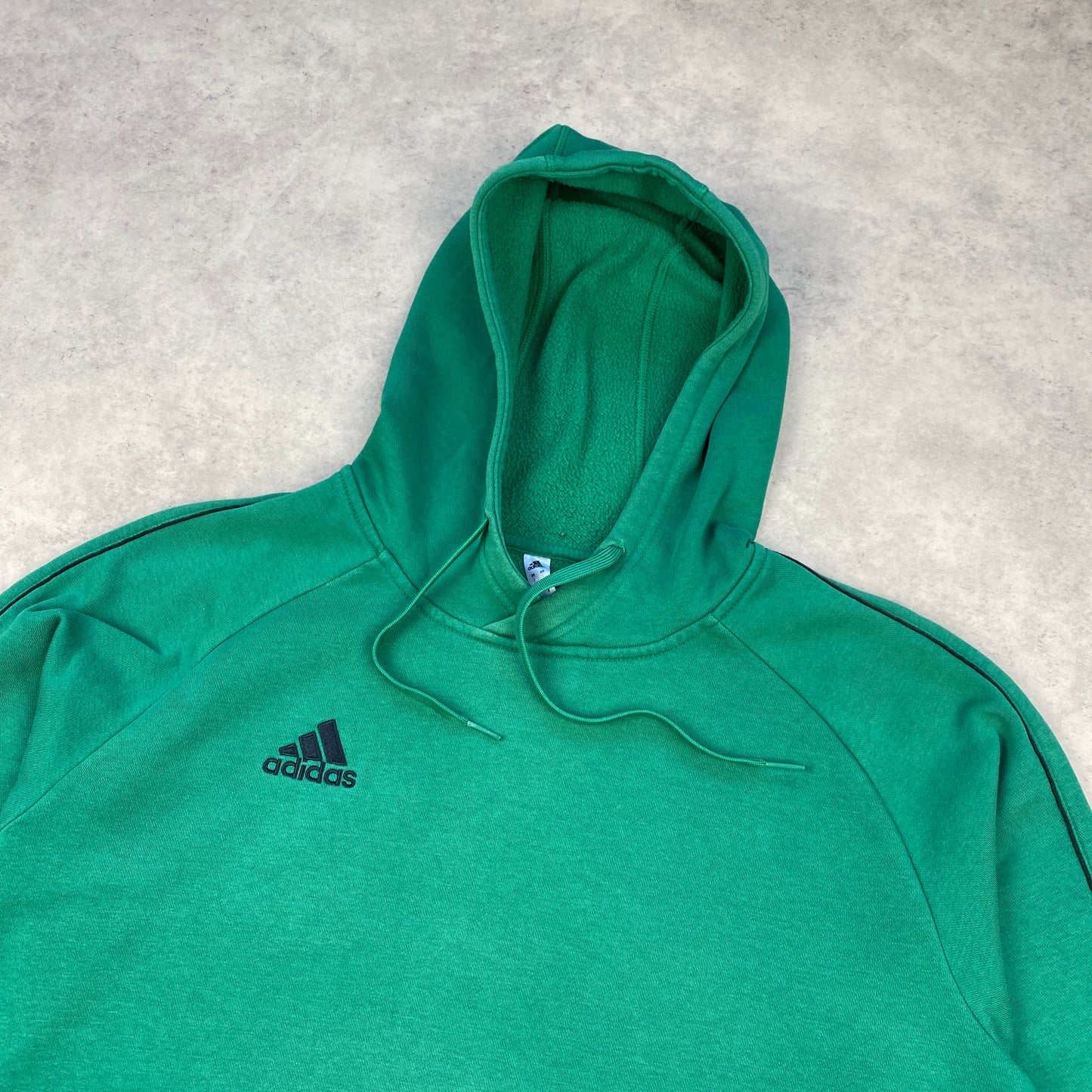 Adidas hoodie (M-L)
