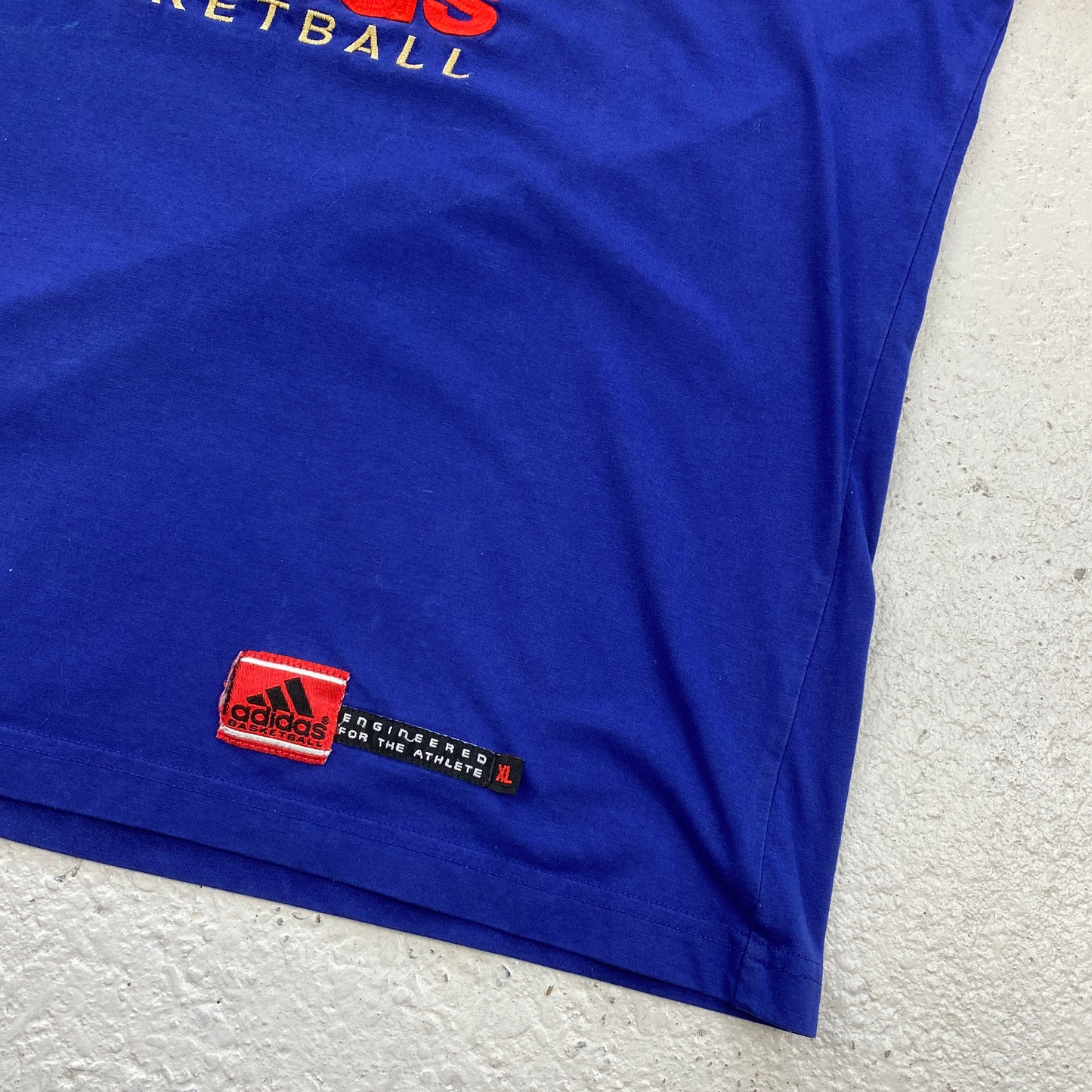 Adidas Basketball RARE heavyweight tee (L)