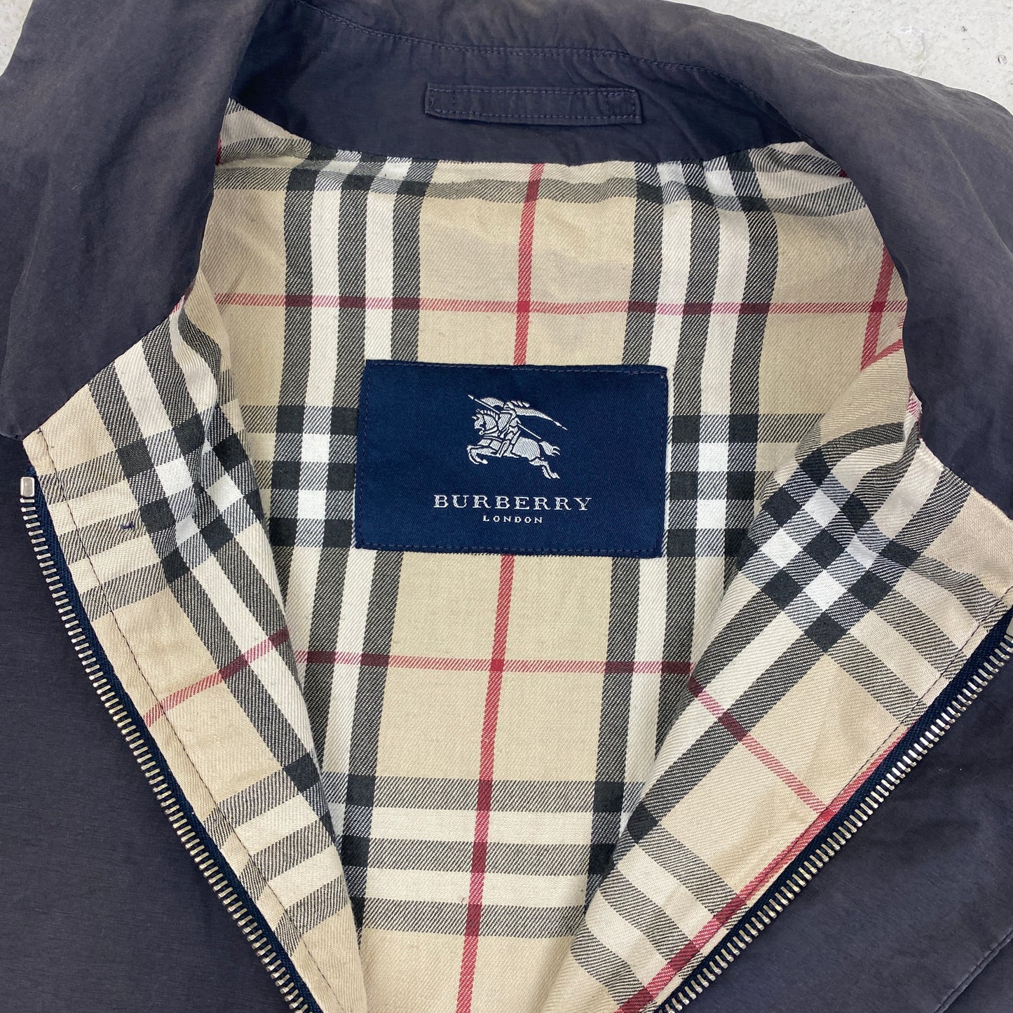 Burberry RARE harrington jacket (L)