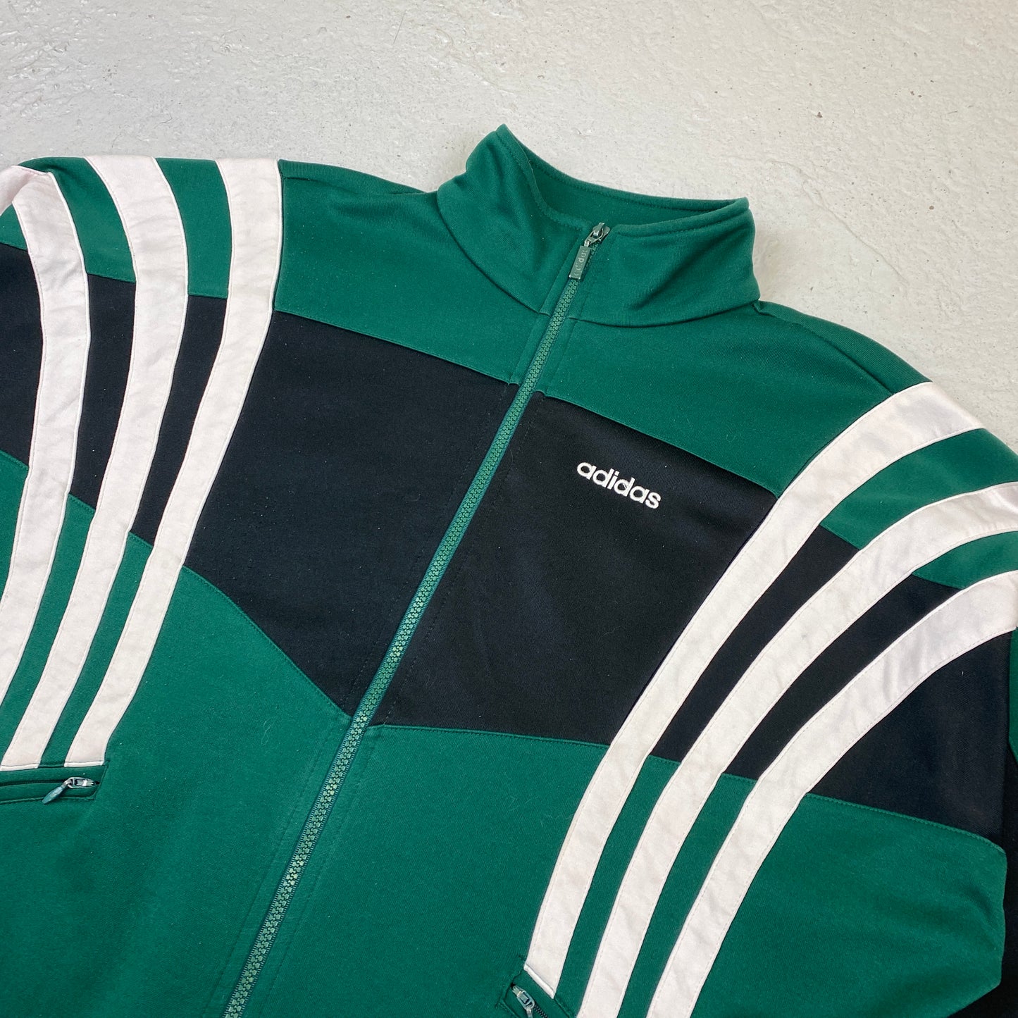 Adidas RARE embroidered zip sweater (L-XL)