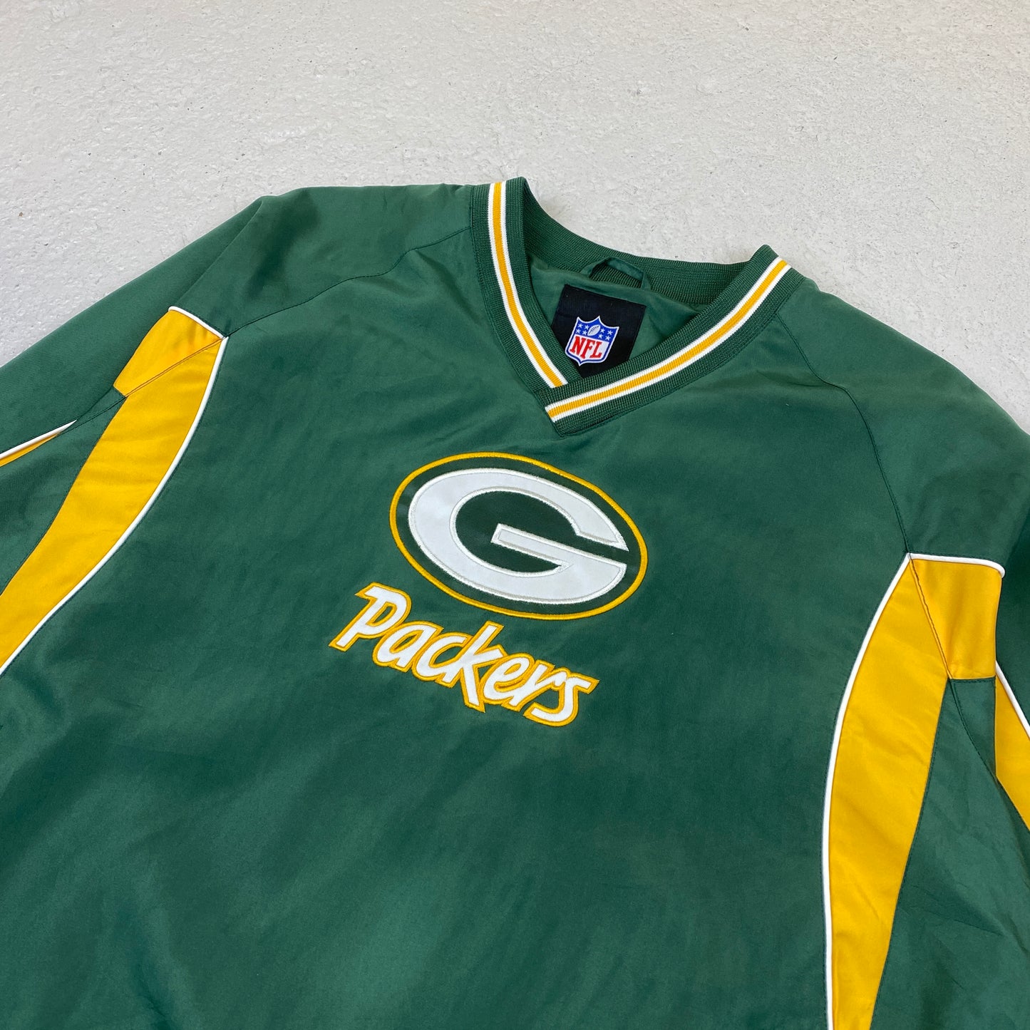 Green Bay Packers RARE embroidered windbreaker (M-L)
