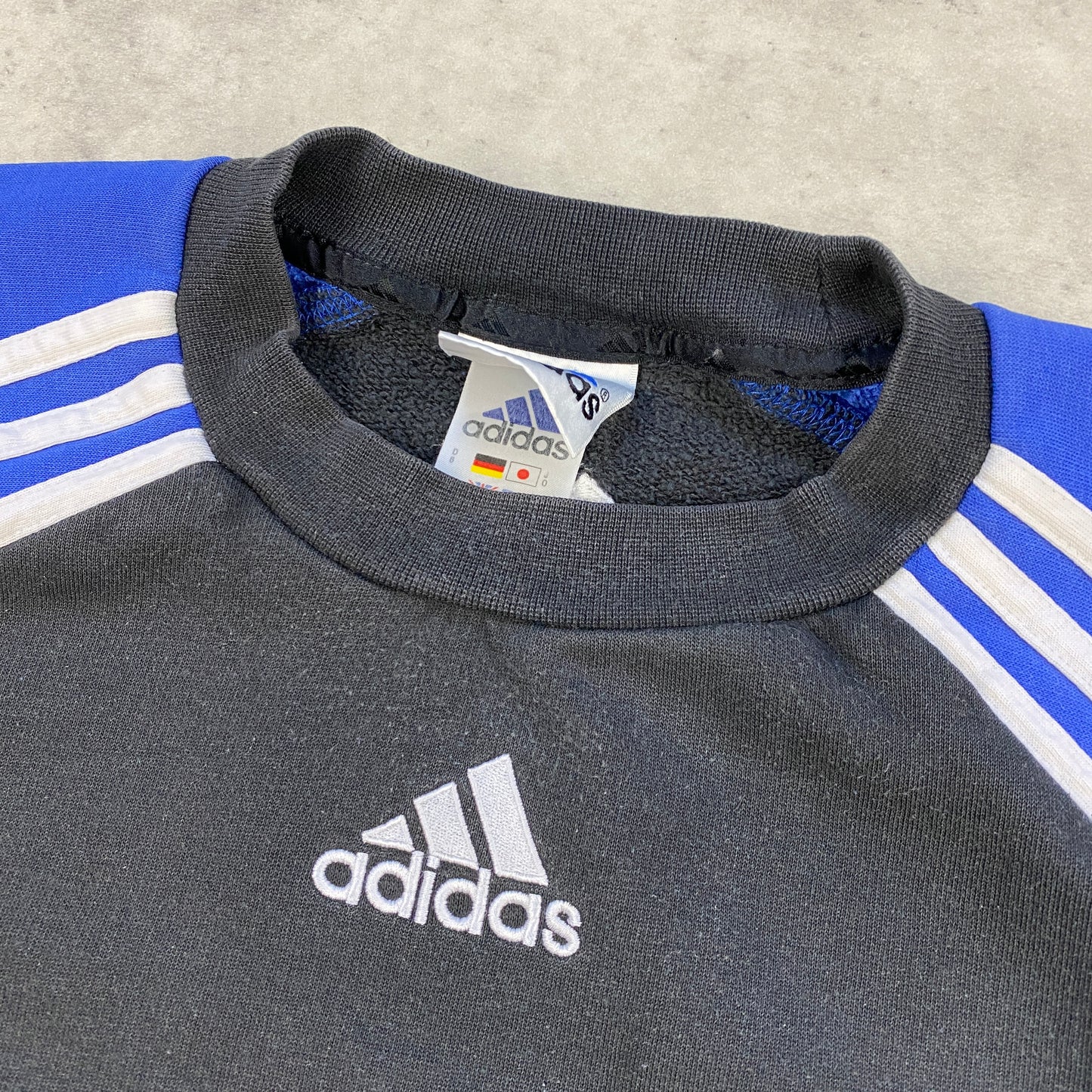Adidas RARE heavyweight sweater (M-L)