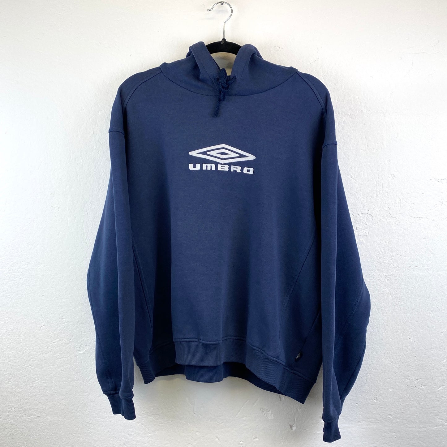 Umbro embroidered hoodie (M-L)