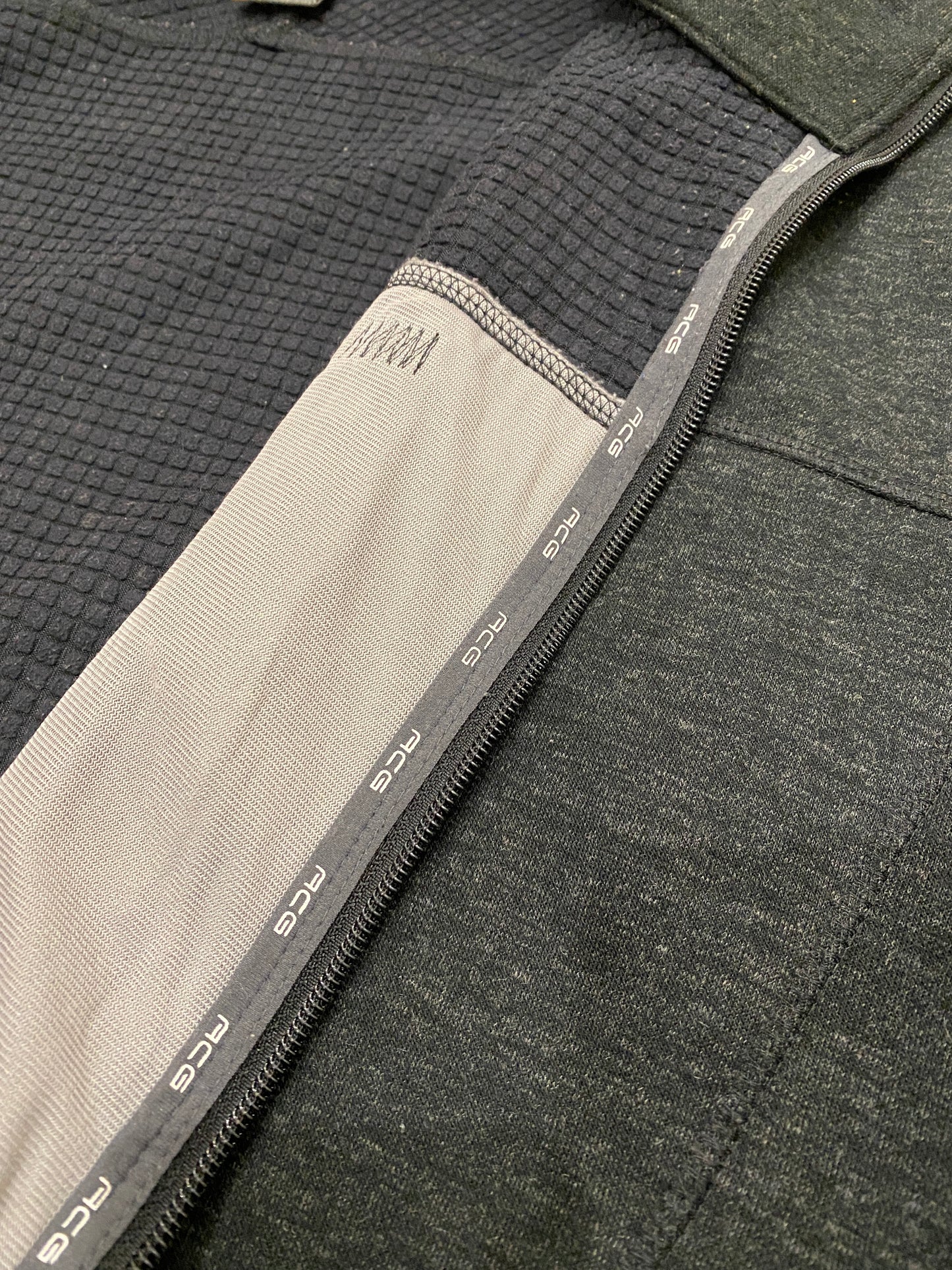 Nike ACG zip jacket (L-XL)