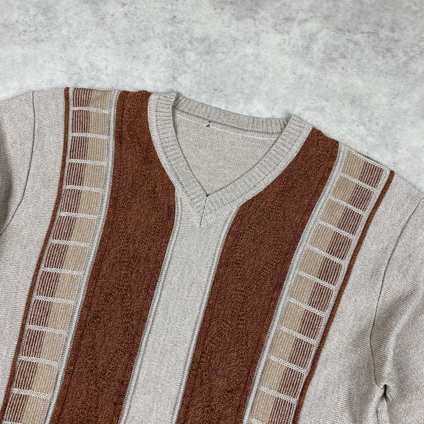 VTG knit v-neck sweater (M-L)