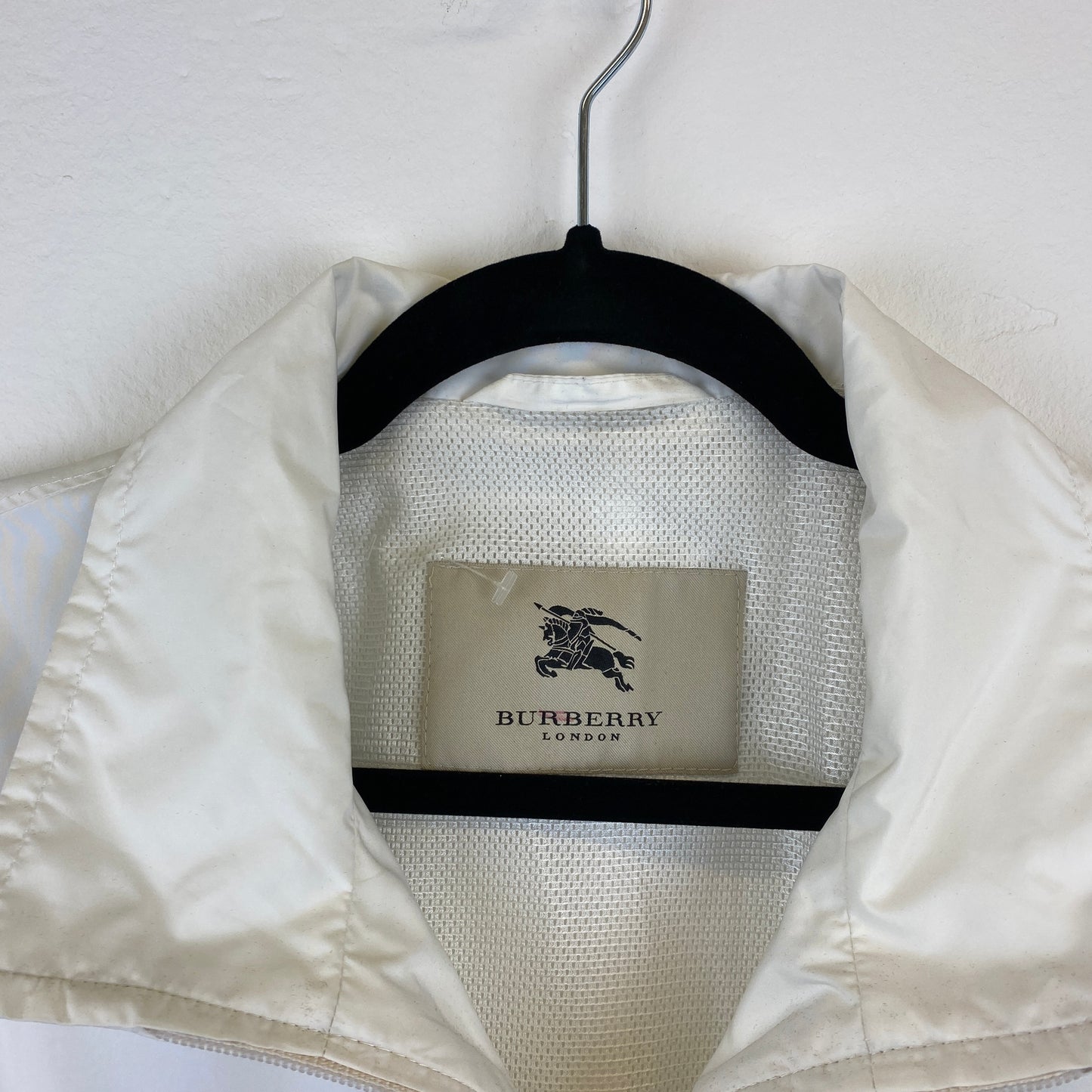 Burberry embroidered jacket (S-M)