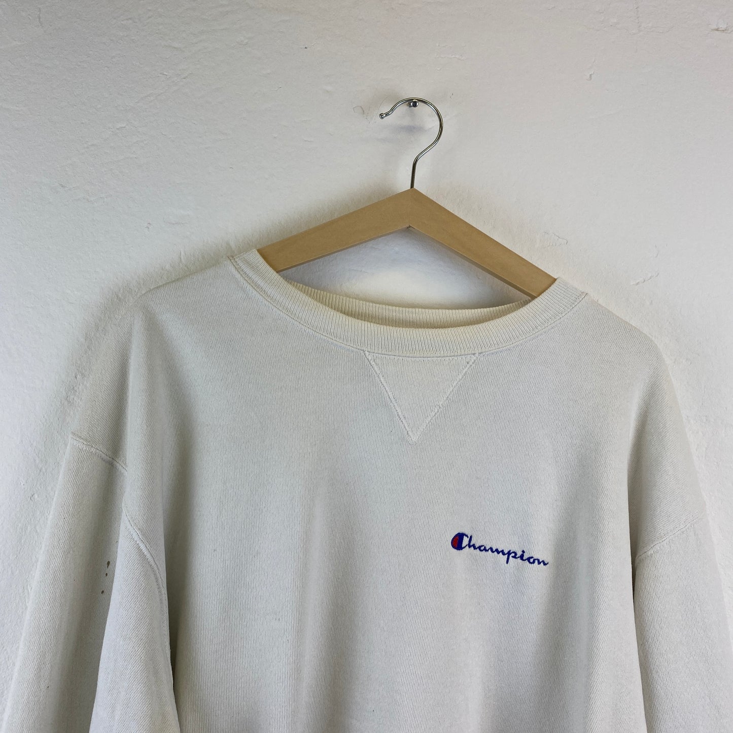 Champion embroidered heavyweight sweater (M-L)