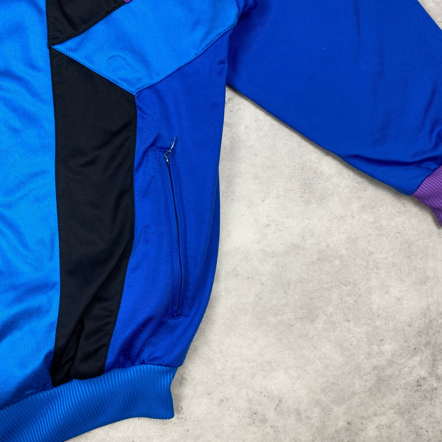Adidas RARE track jacket (L-XL)