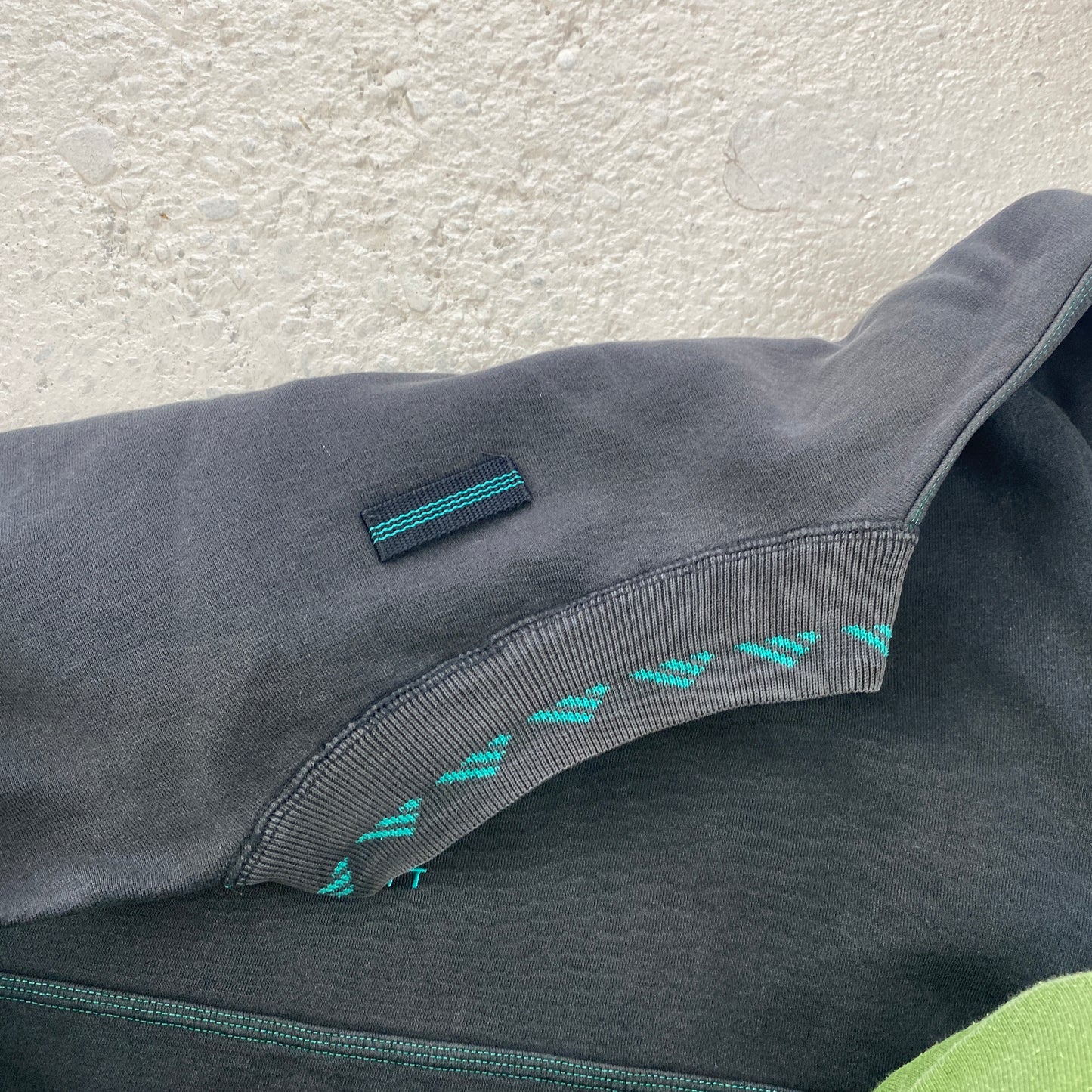 Adidas Equipment RARE heavyweight sweater (S-M)