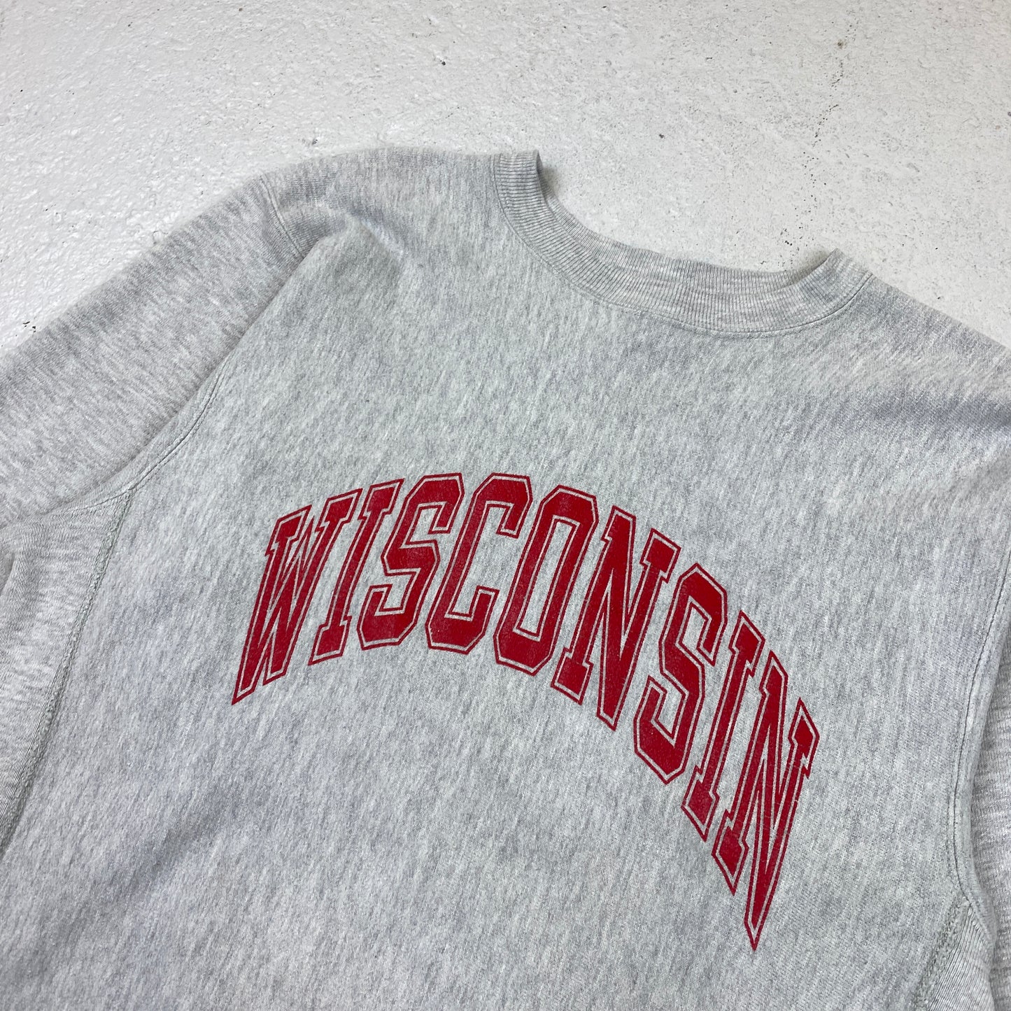 Champion Wisconsin heavyweight sweater (M-L)
