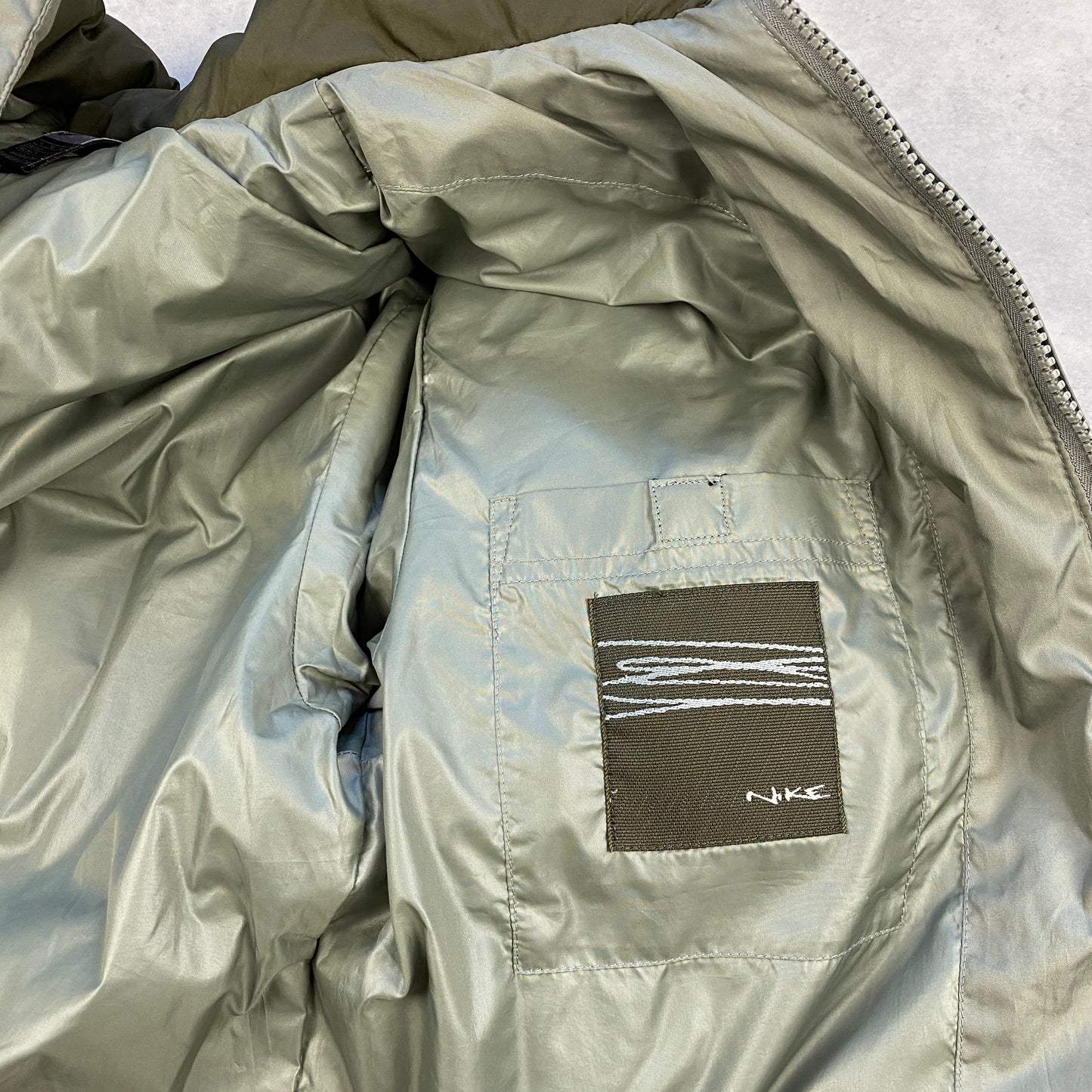 Nike RARE puffer jacket (M)