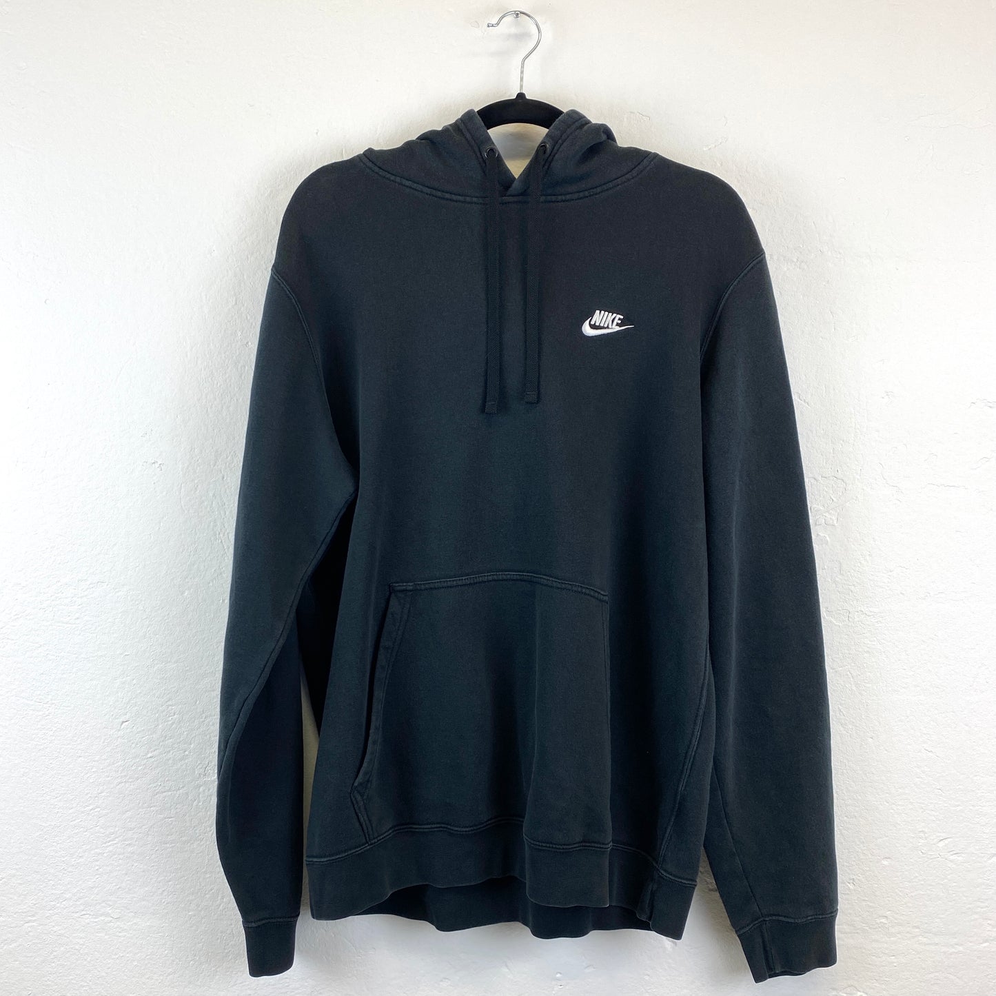 Nike embroidered hoodie (L)